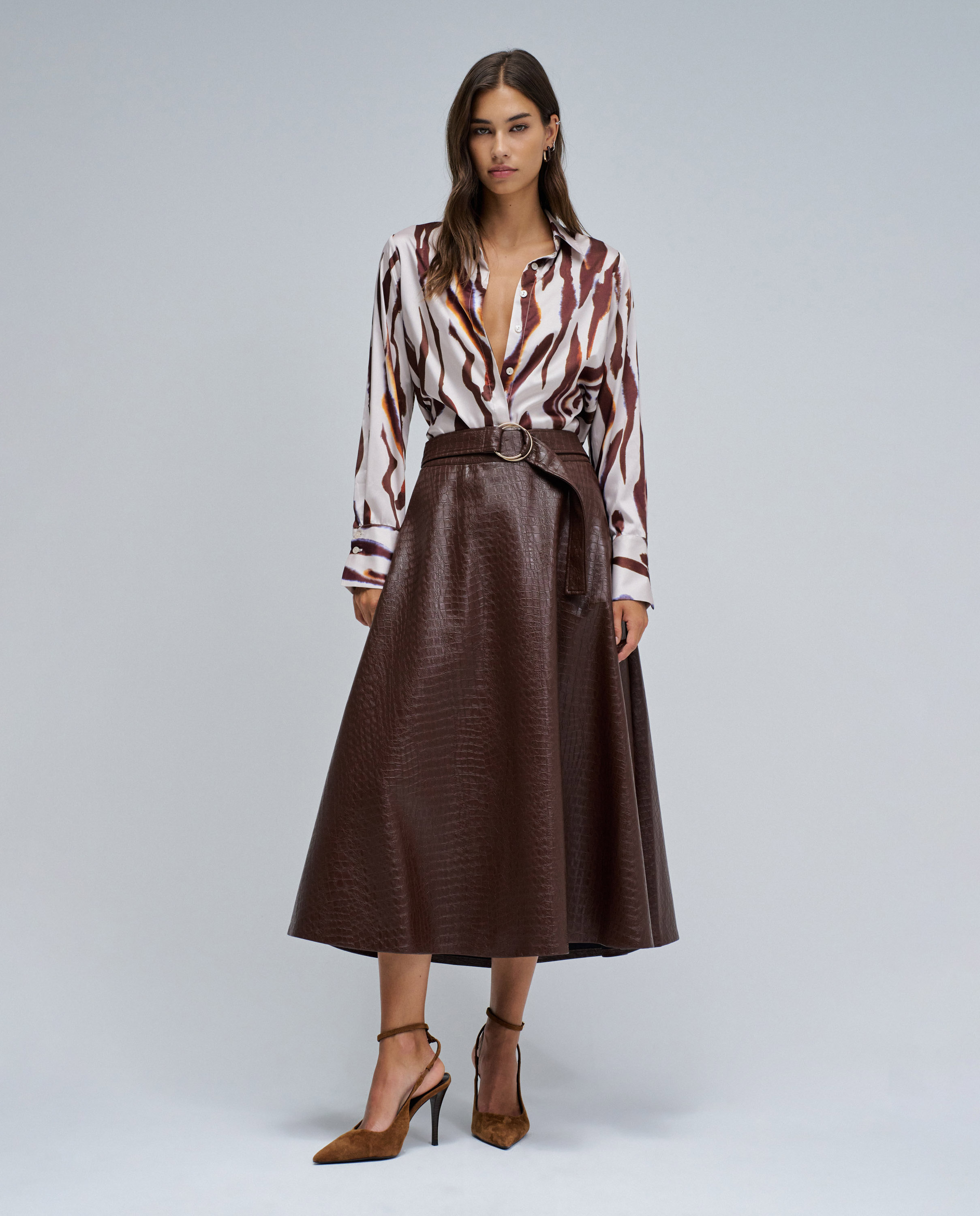 Saia Midi Efeito Pele com Cinto Castanho-5