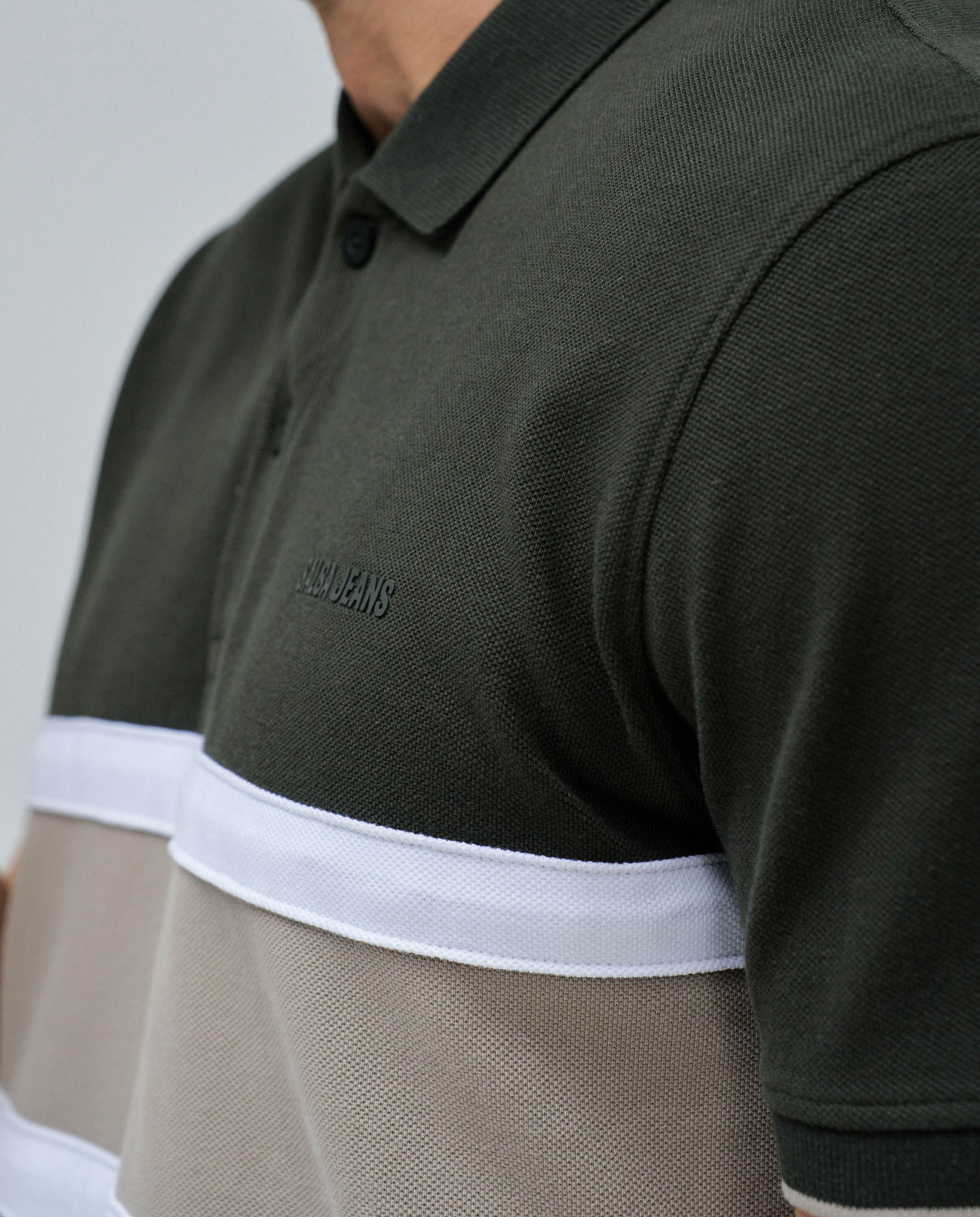 Polo Tricolor Verde-militar-4