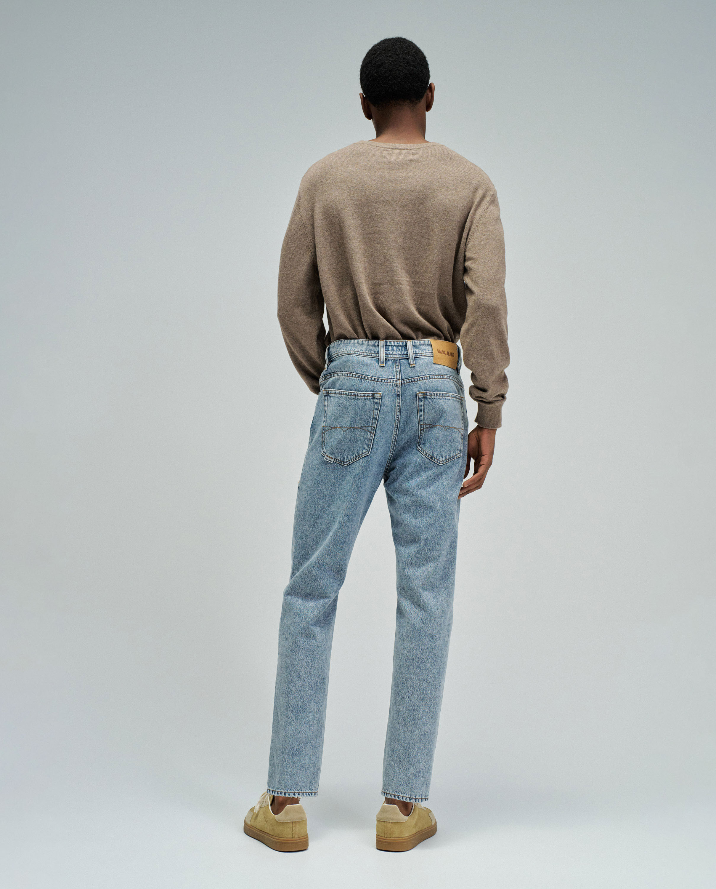Jeans Tapered Fit Azul-claro-3
