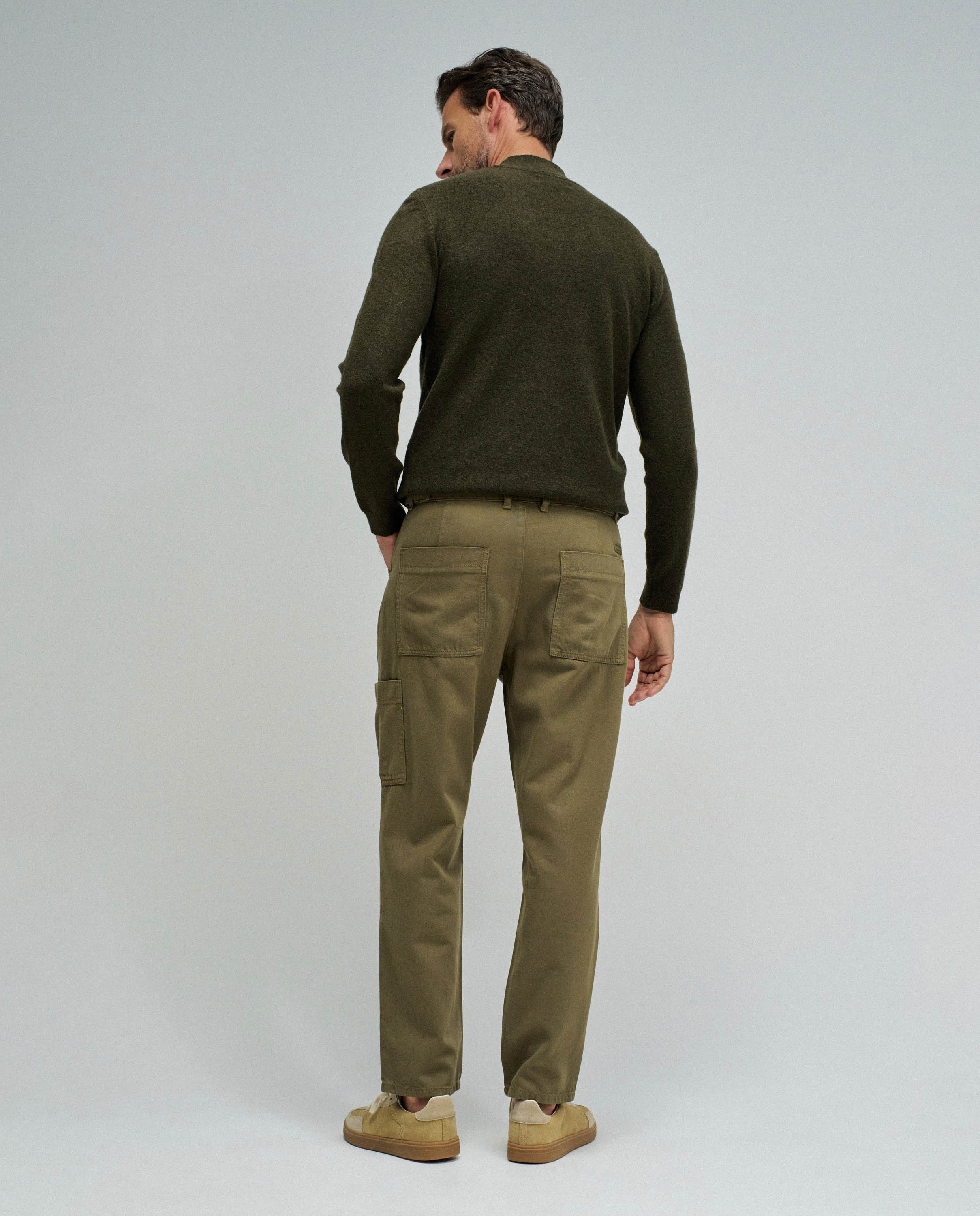 Calças Chino Relaxed Fit com Cintura Ajustável Verde Azeitona-3