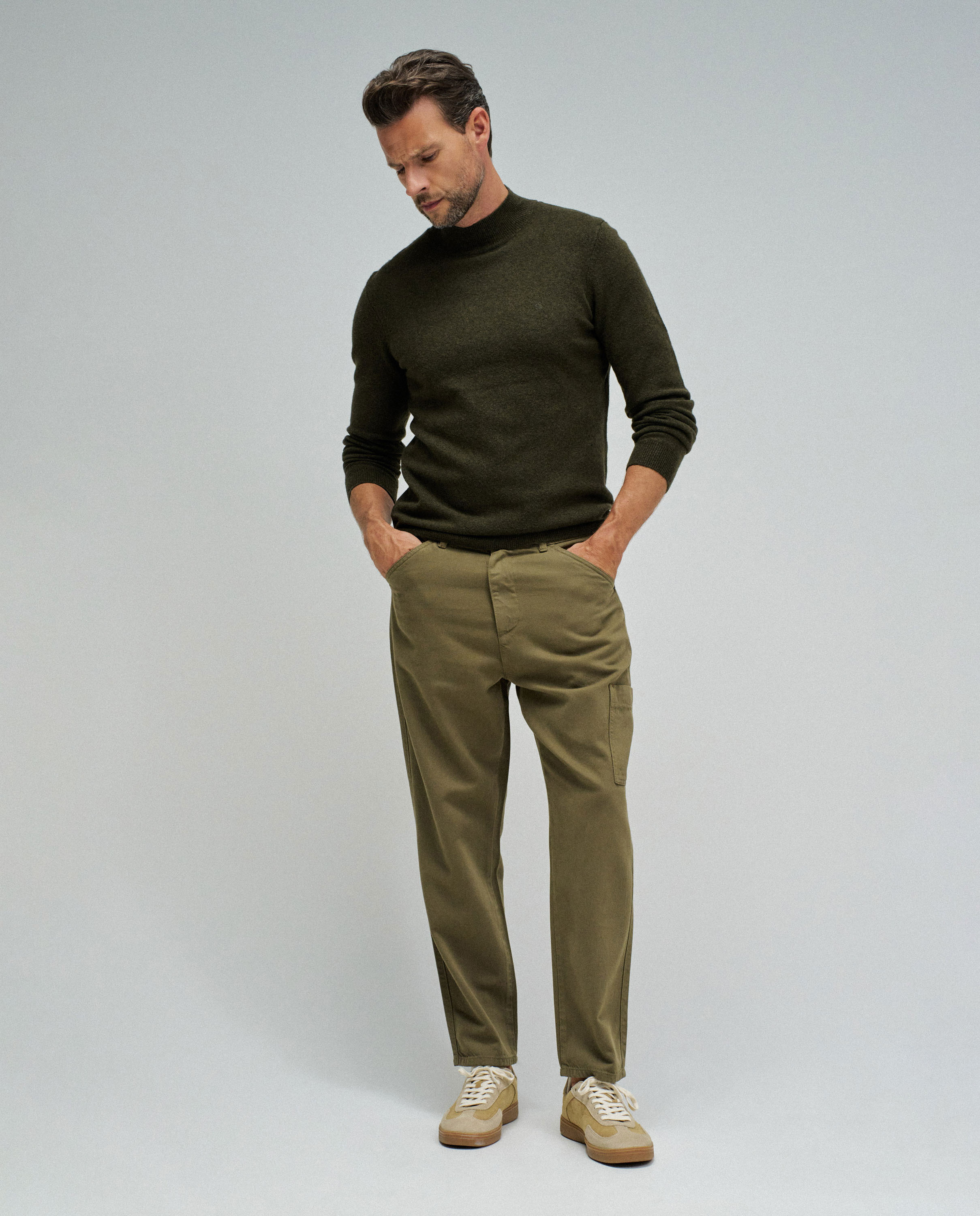 Calças Chino Relaxed Fit com Cintura Ajustável Verde Azeitona-5