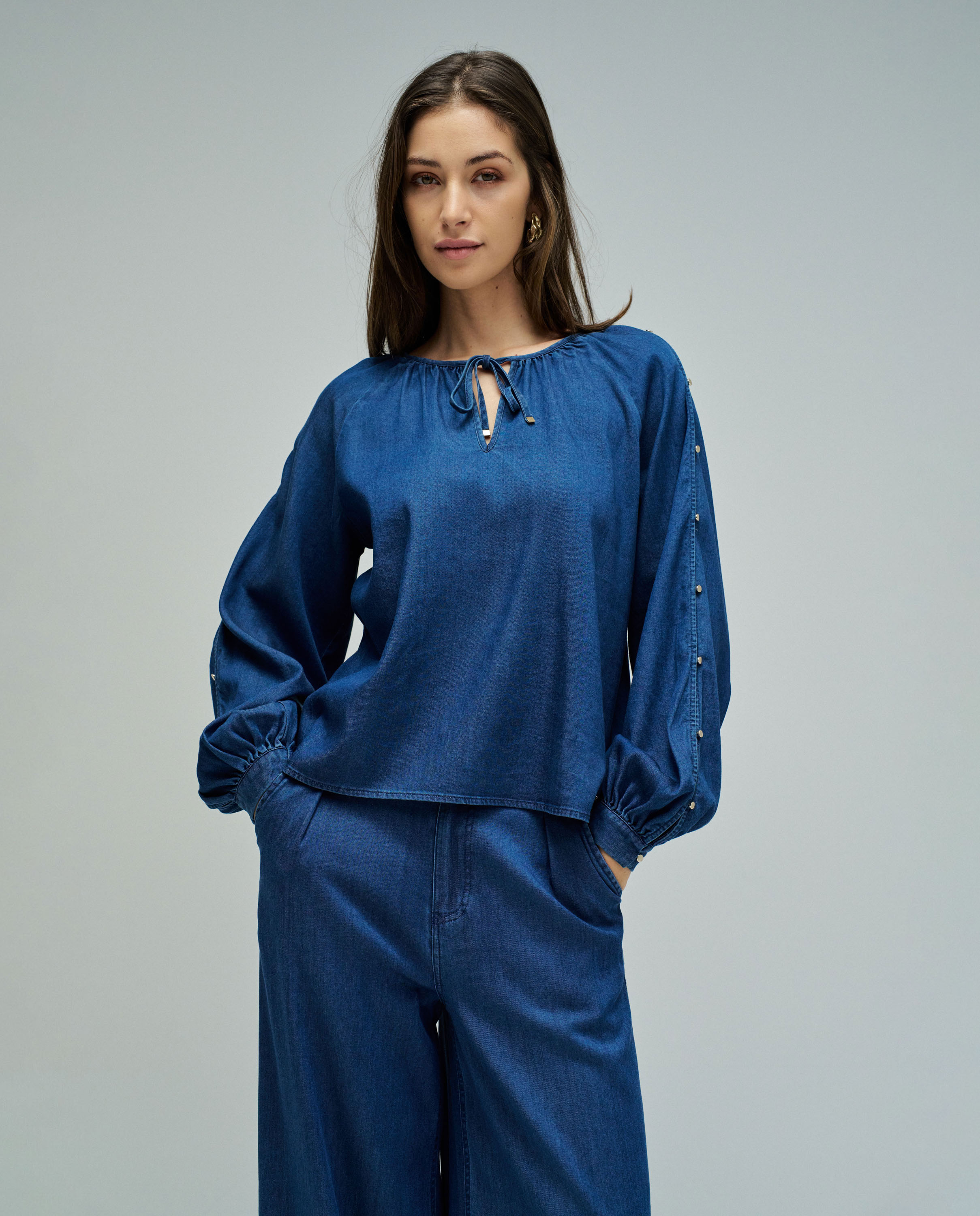 Imagem 0 de Blusa em Light Denim Regular Fit