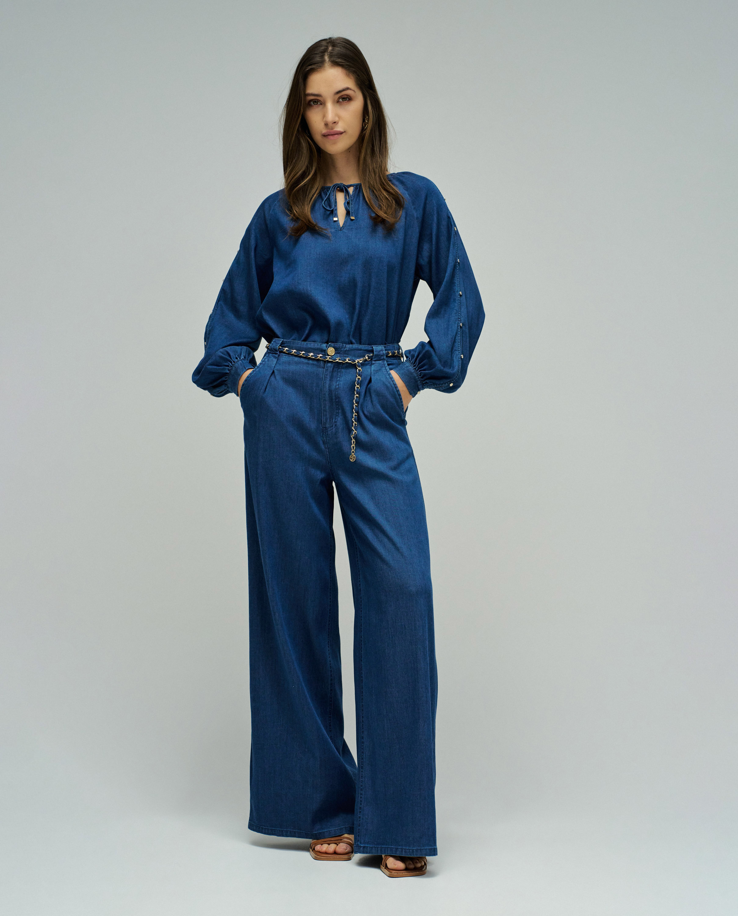 Blusa em Light Denim Regular Fit Azul denim-5