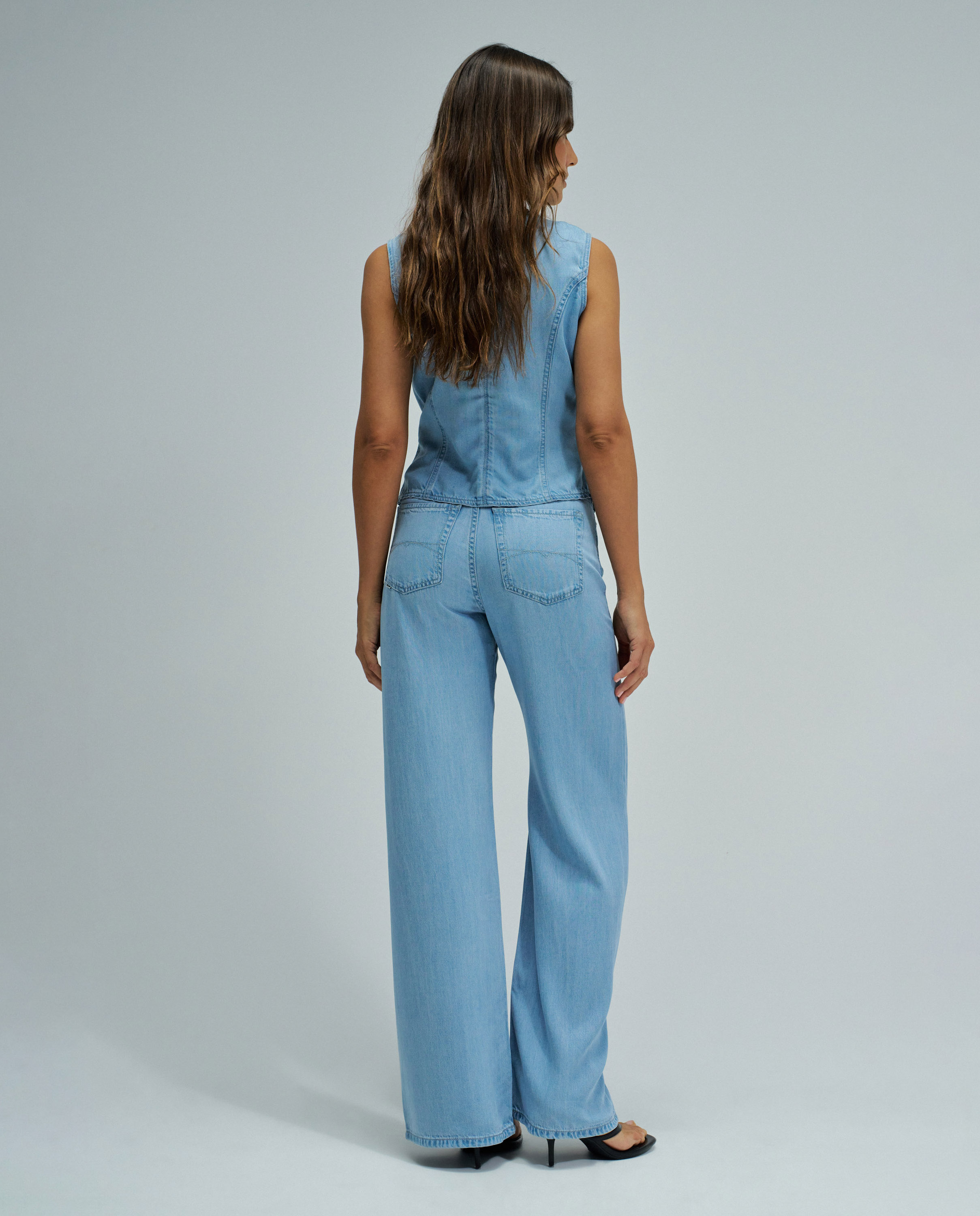 Jeans Wide Leg em Light Denim Azul-3