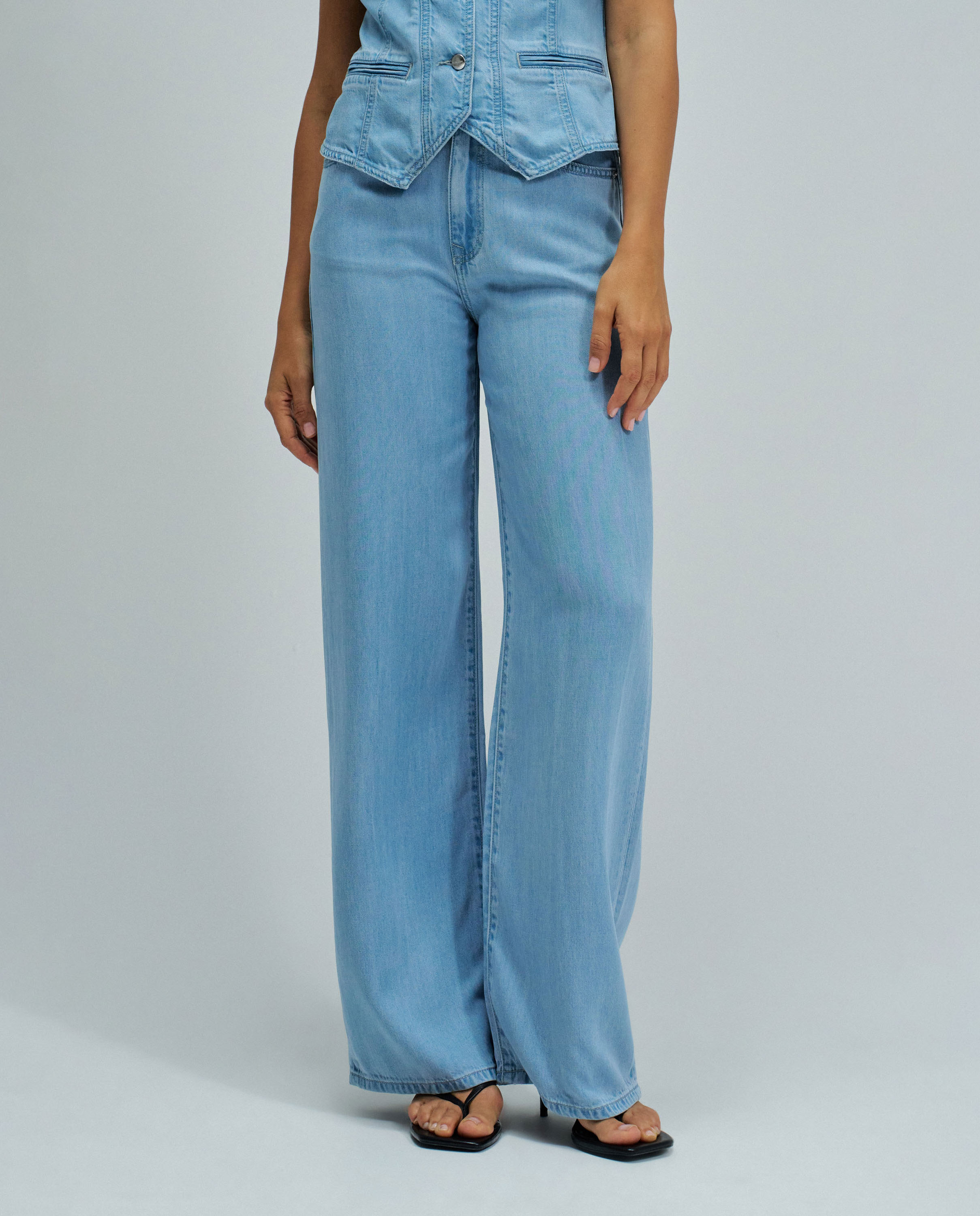 Jeans Wide Leg em Light Denim Azul-5