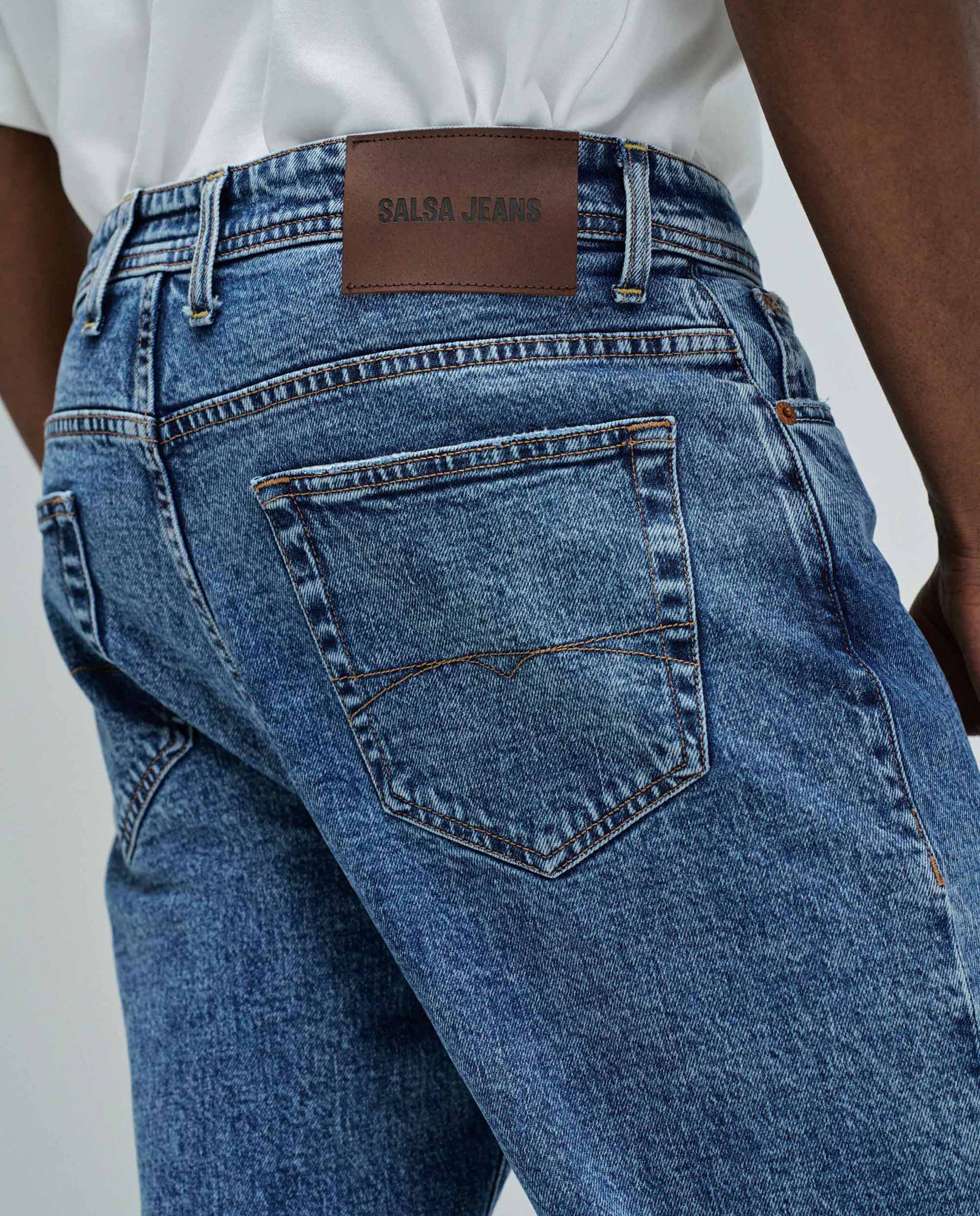 Jeans Tapered Fit com Cintura Média Azul denim-4