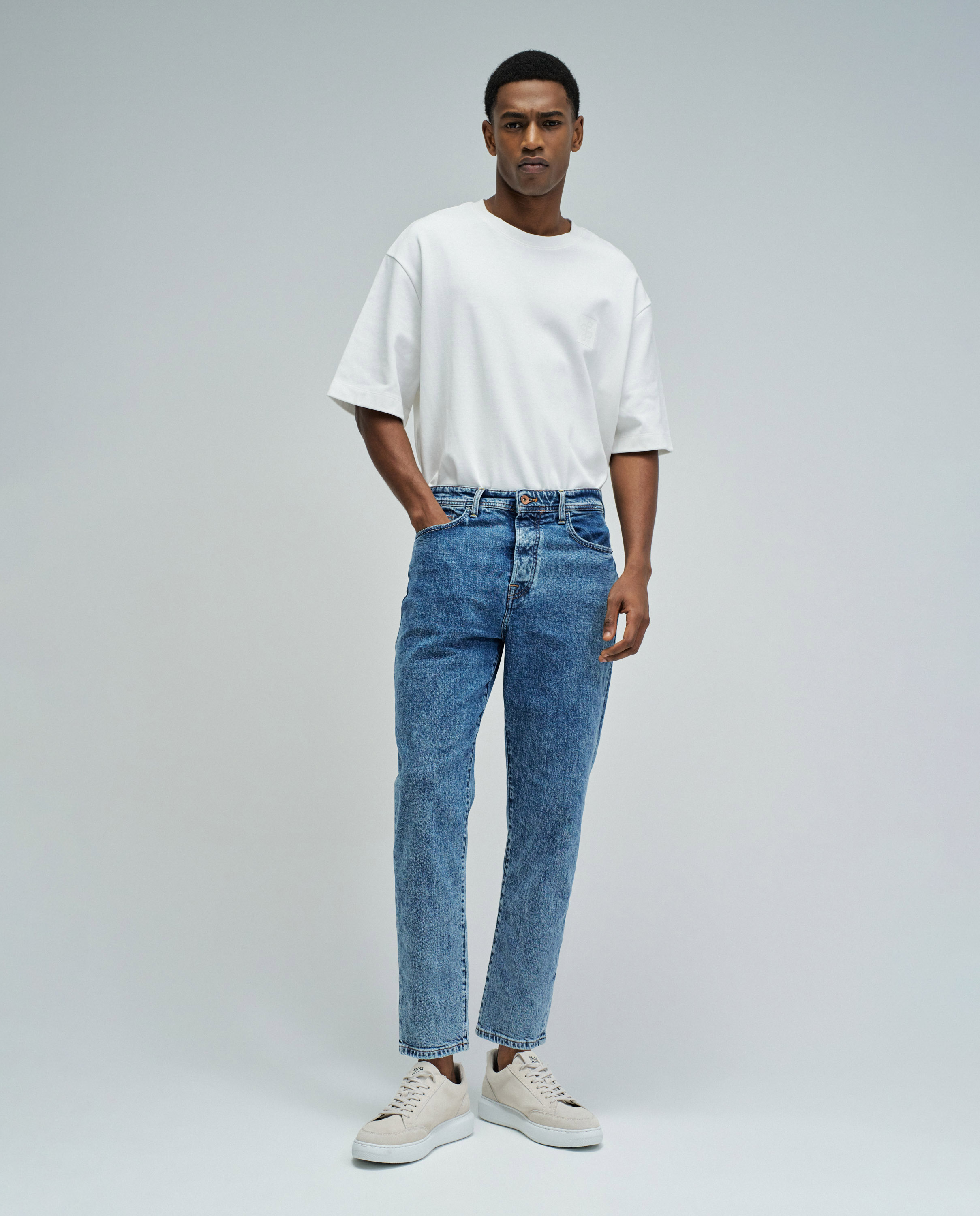 Jeans Tapered Fit com Cintura Média Azul denim-5