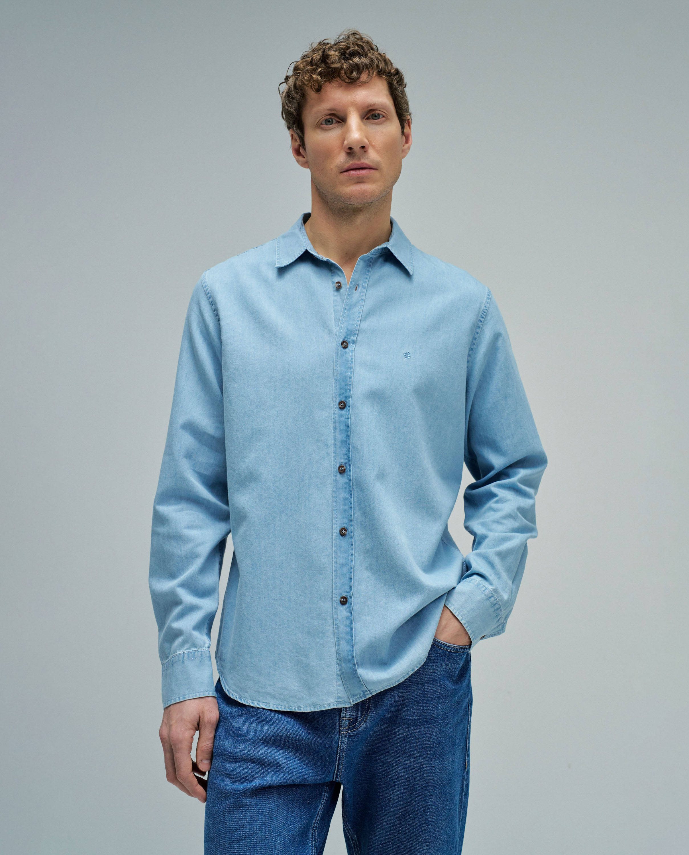 Imagem 0 de Camisa em Denim Leve