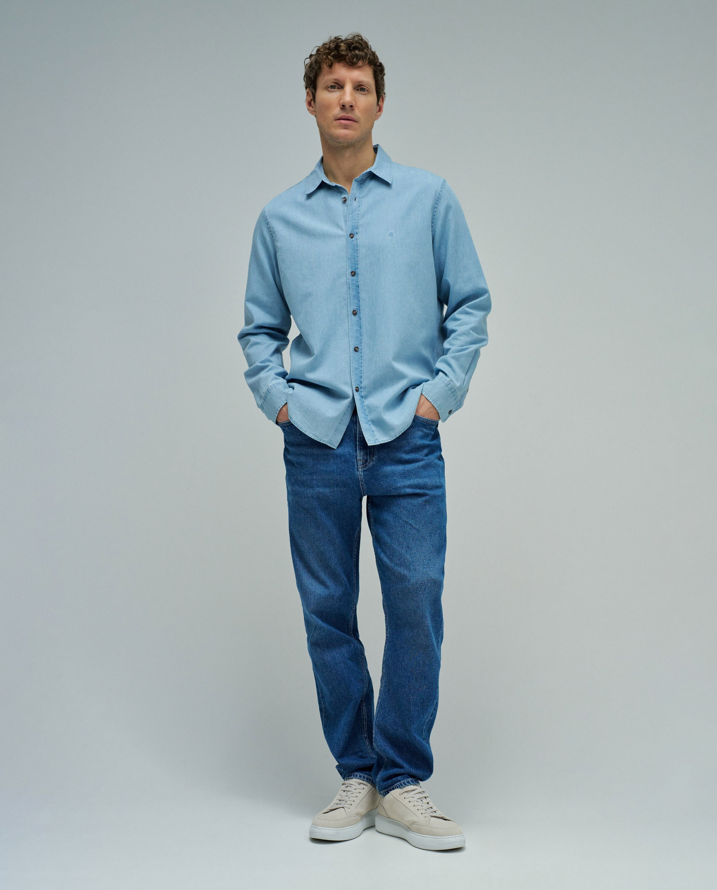 Camisa em Denim Leve Azul-5