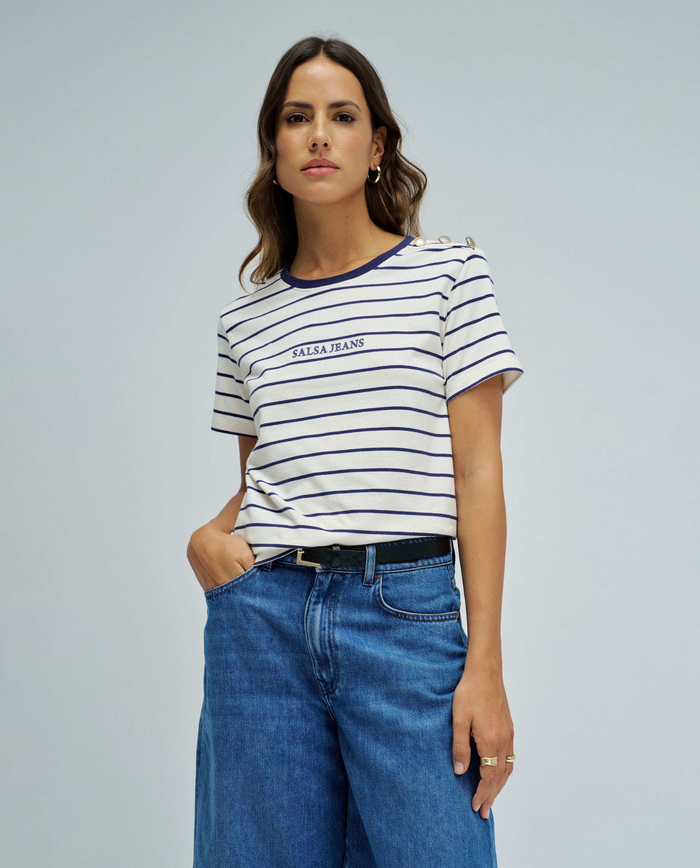 T-shirt Às Riscas com Branding Azul-1