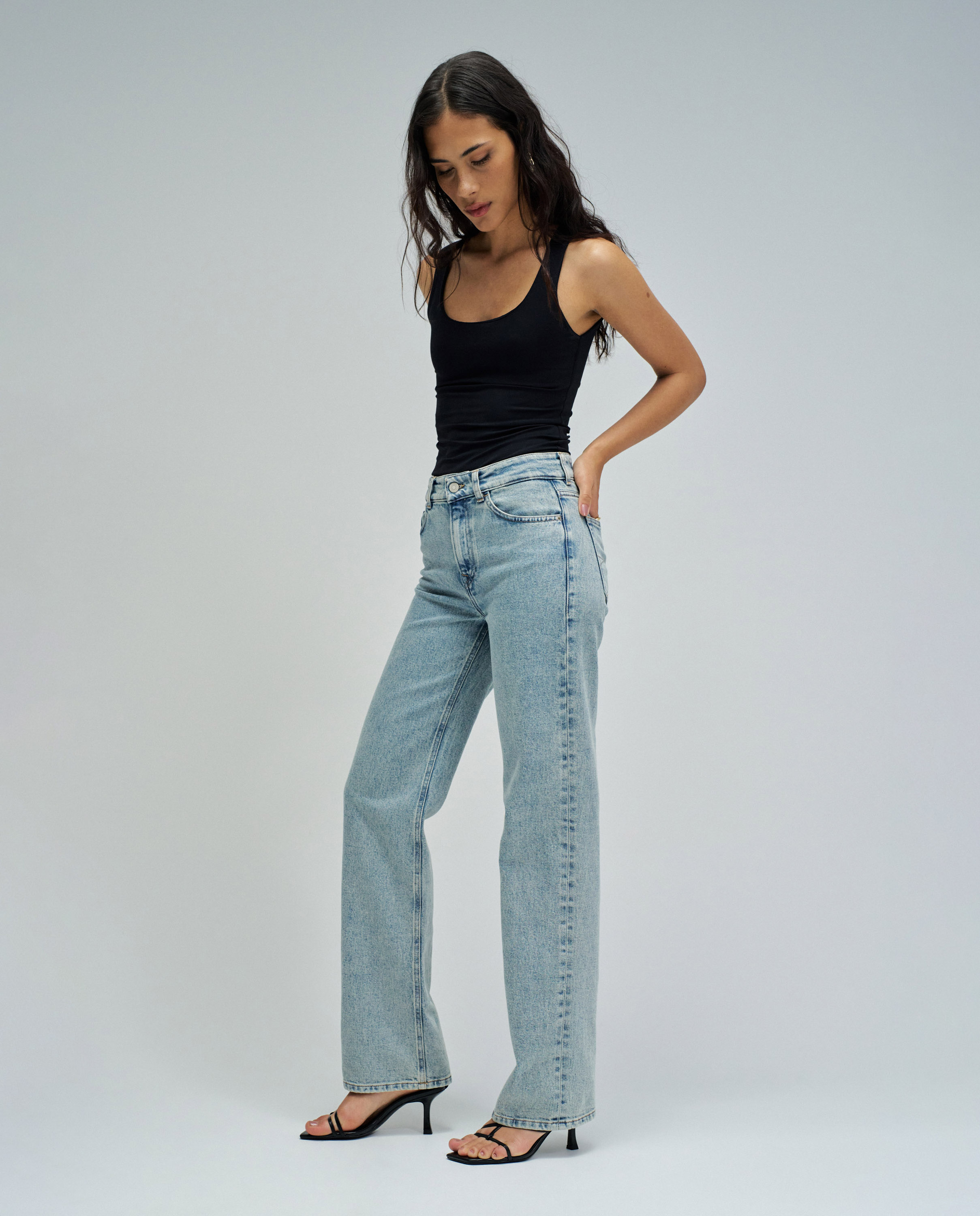 Jeans com Corte a Direito Azul-claro-2