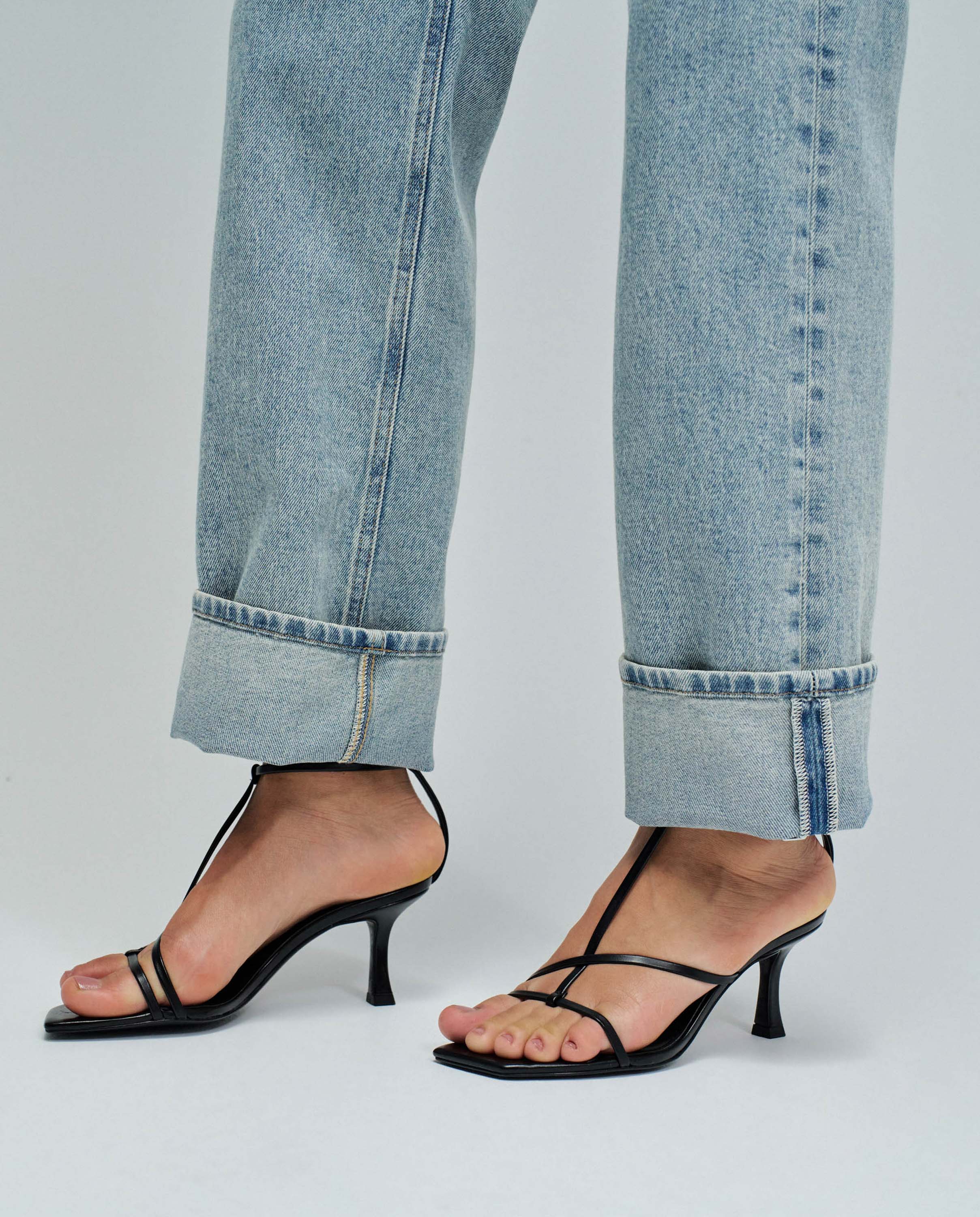 Jeans com Corte a Direito Azul-claro-4