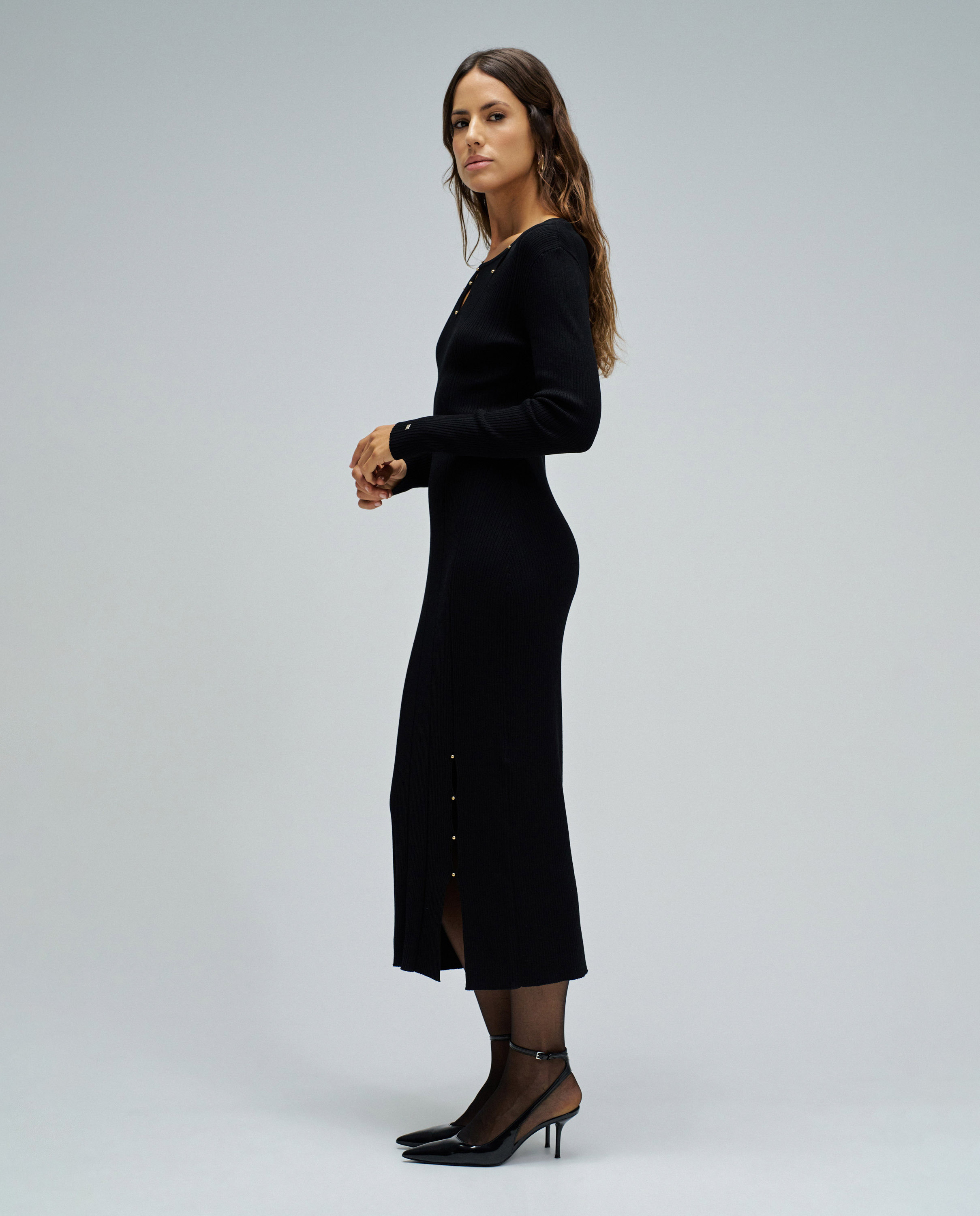 Vestido de Malha com Tachas Metálicas Preto-2