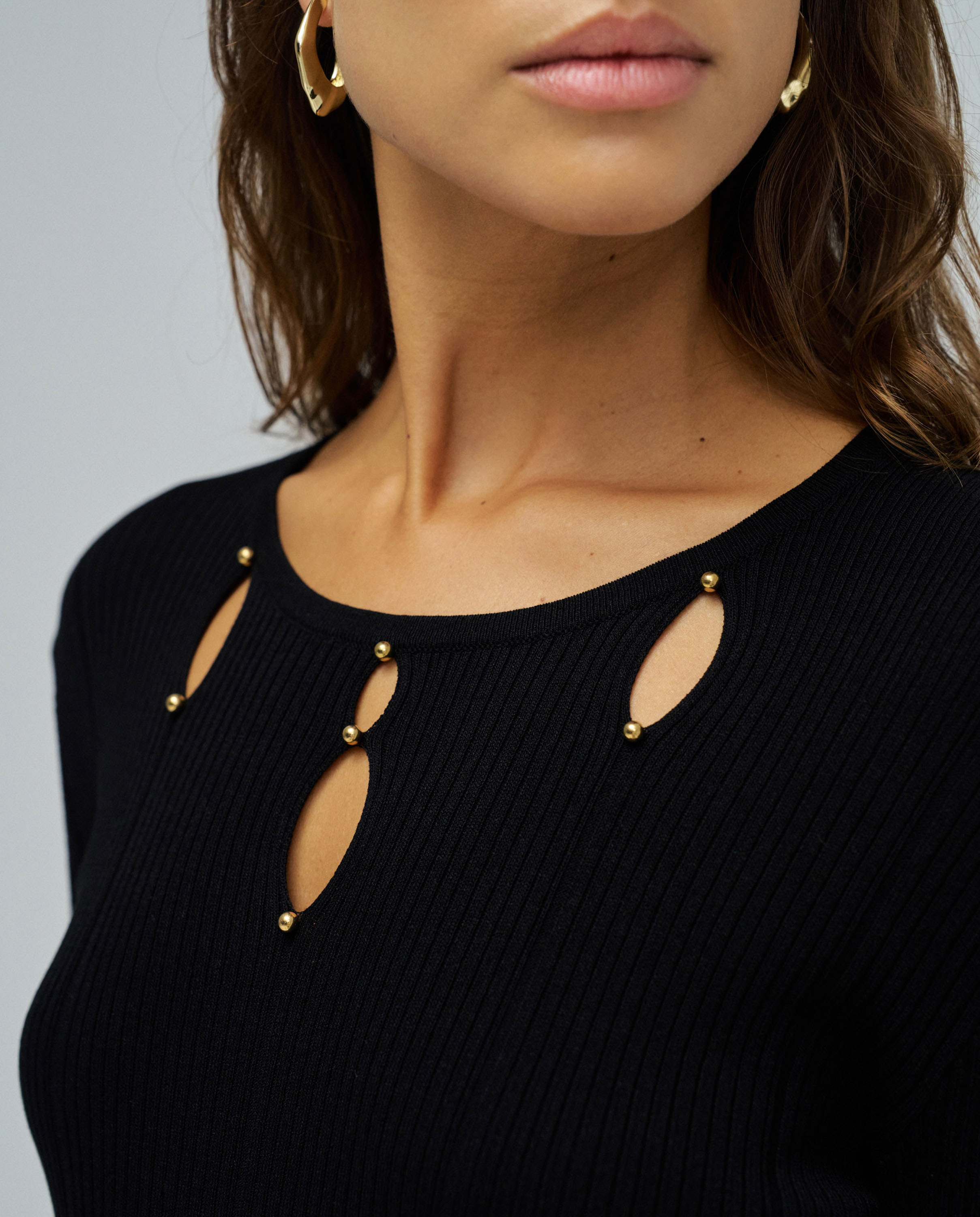 Vestido de Malha com Tachas Metálicas Preto-4