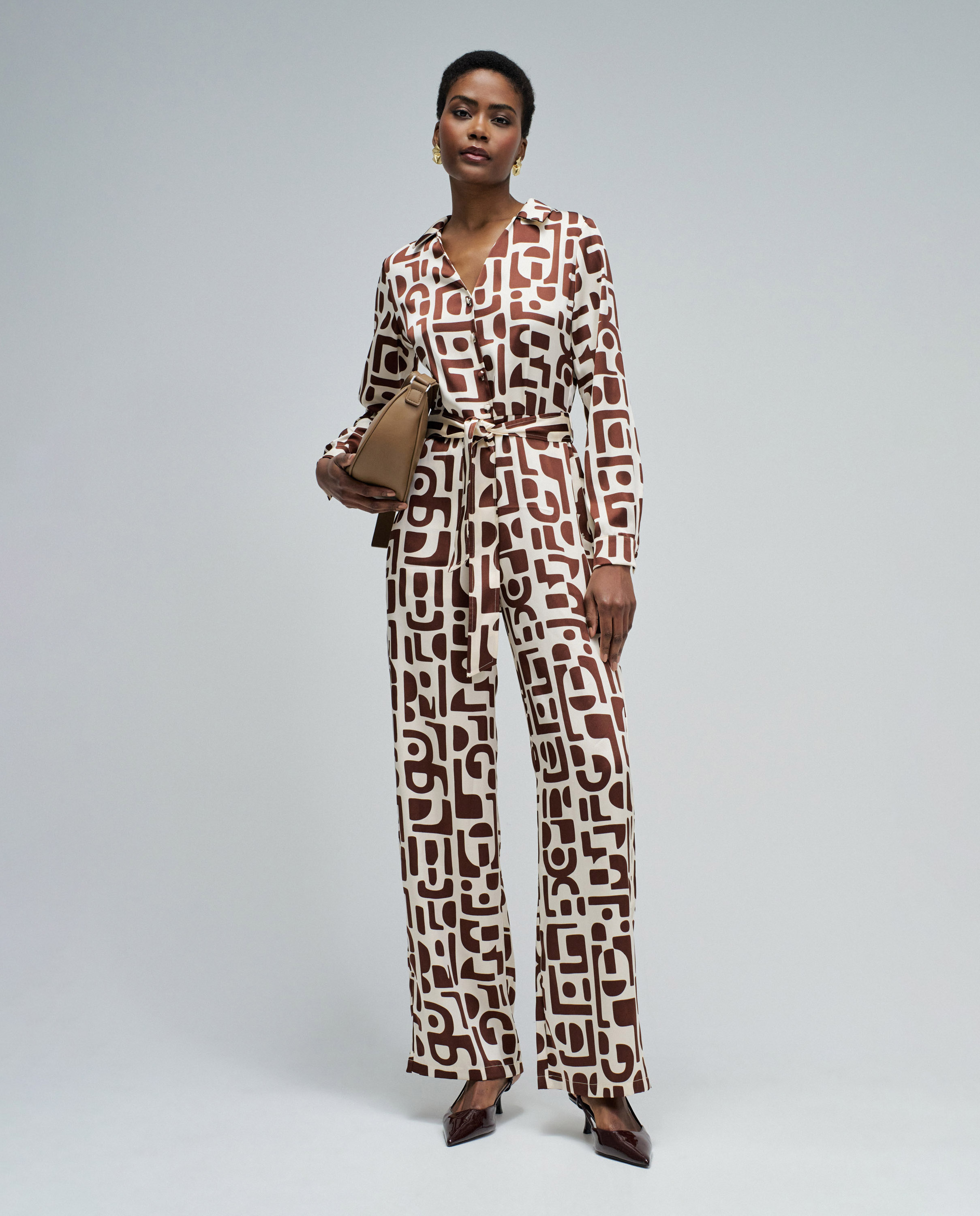 Imagem 0 de Macacão Acetinado com Estampado