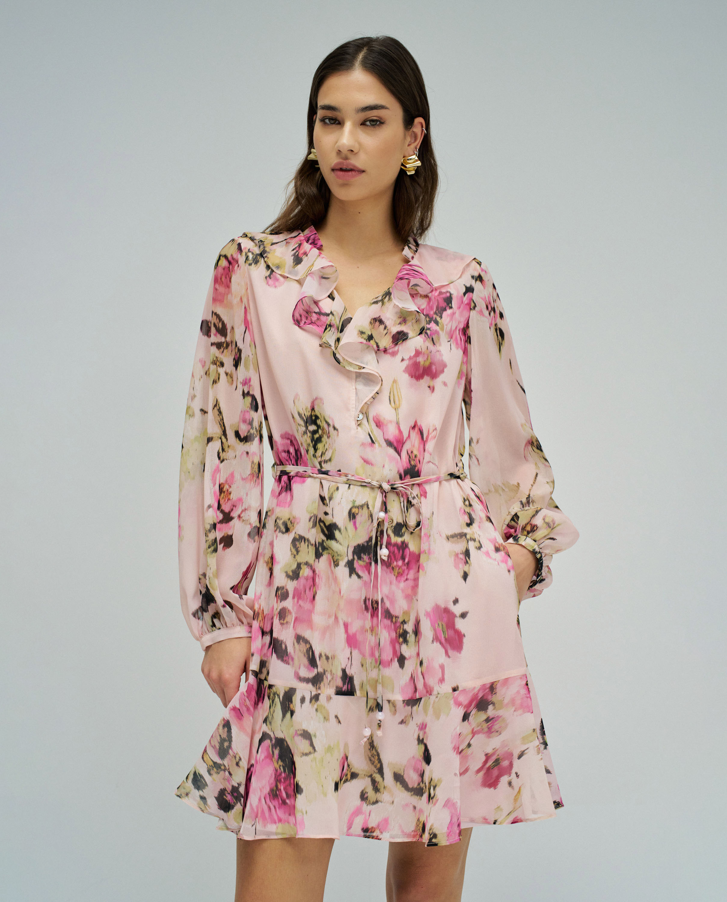 Imagem 0 de Vestido Curto com Padrão Floral