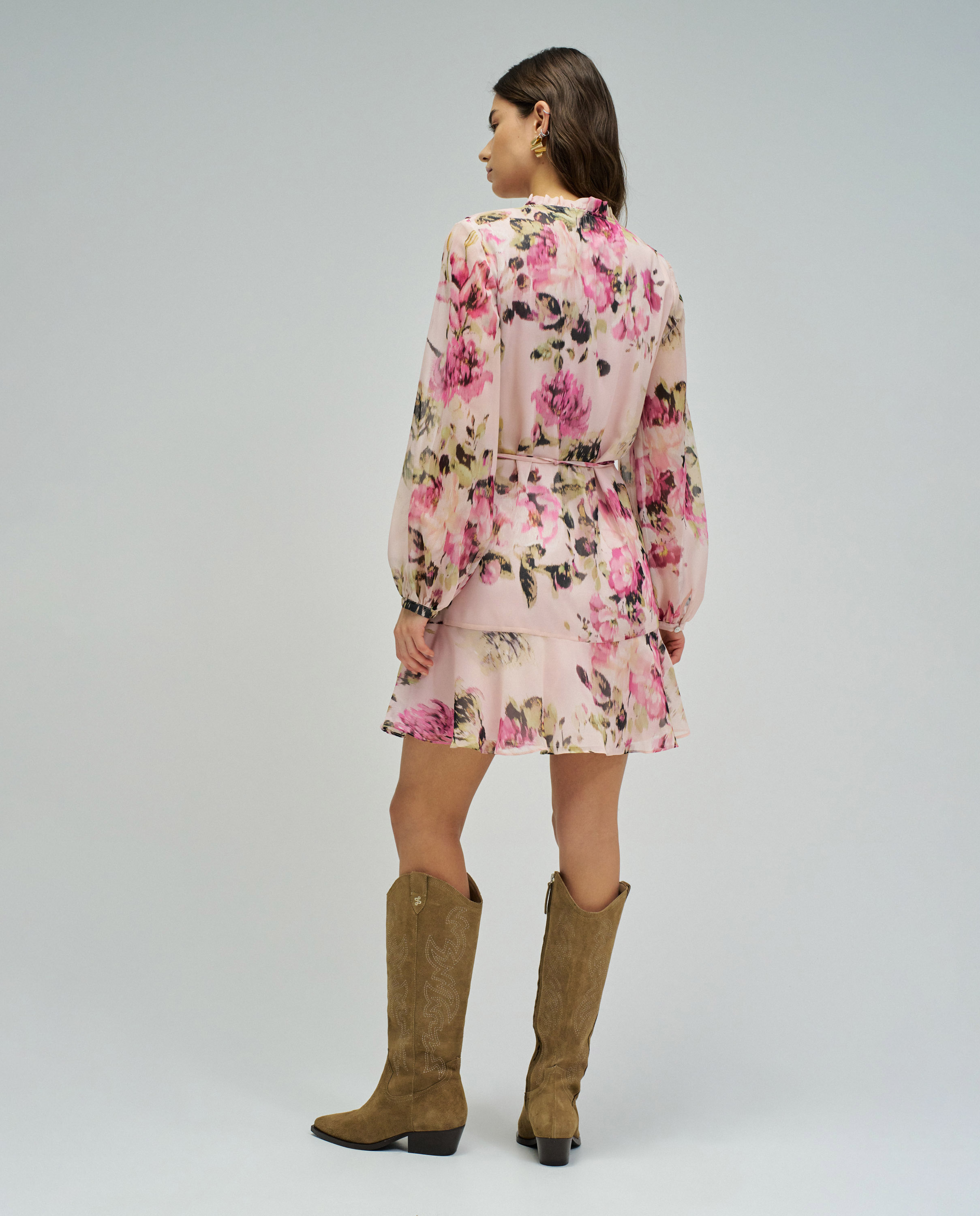 Vestido Curto com Padrão Floral Rosa-3