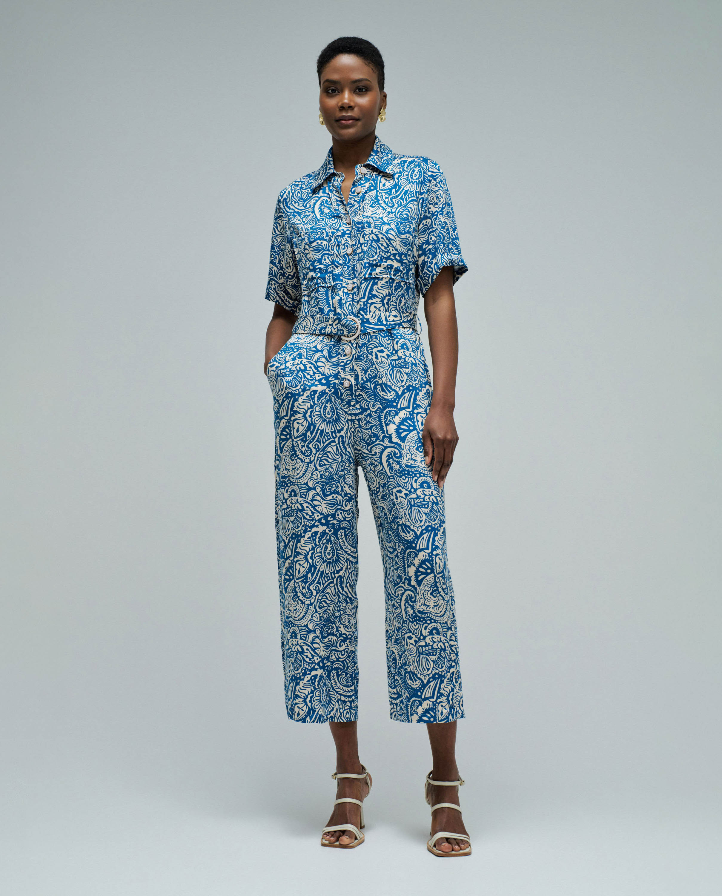 Macacão com Estampado Floral Azul-5