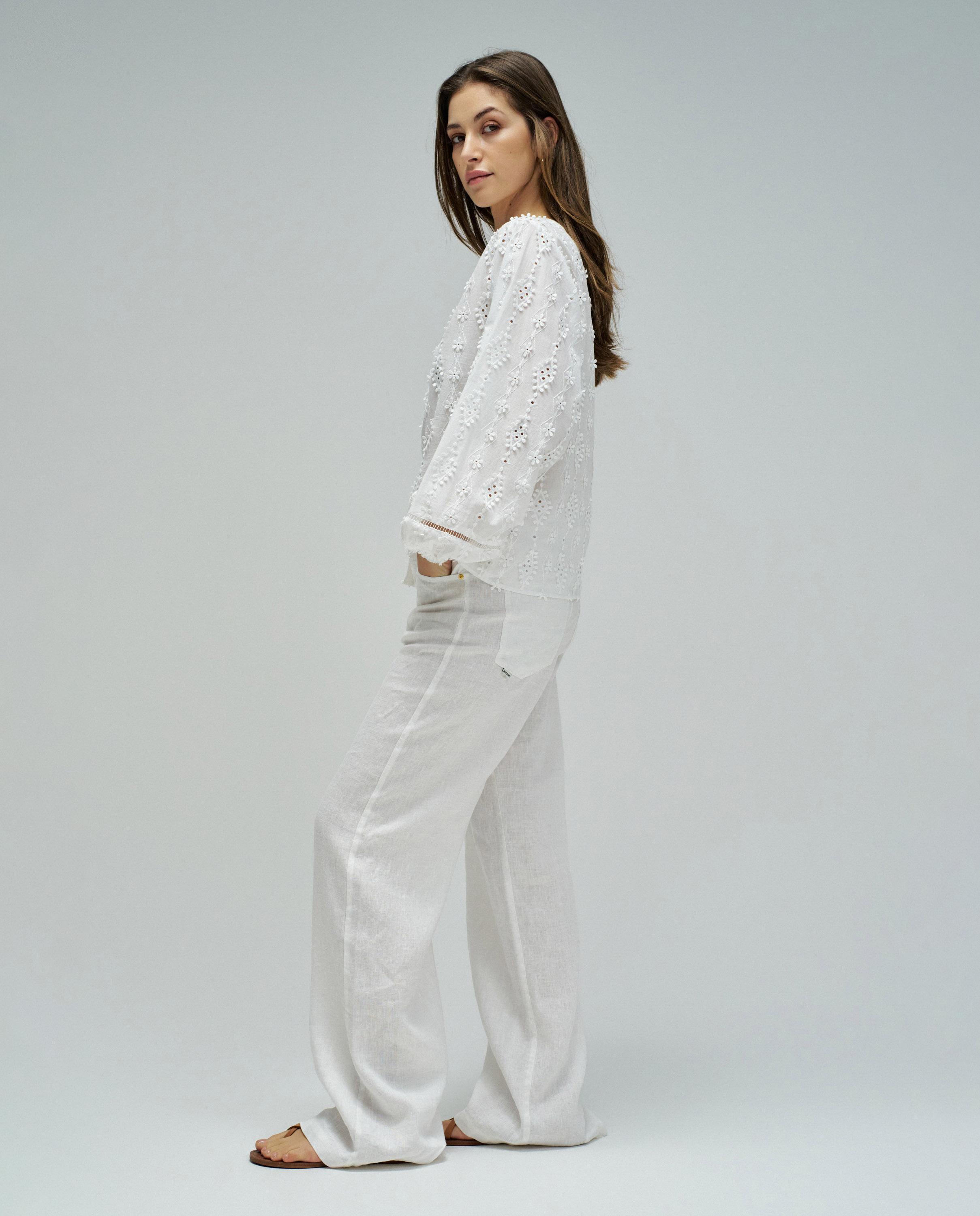 Blusa com Bordados Branco-2
