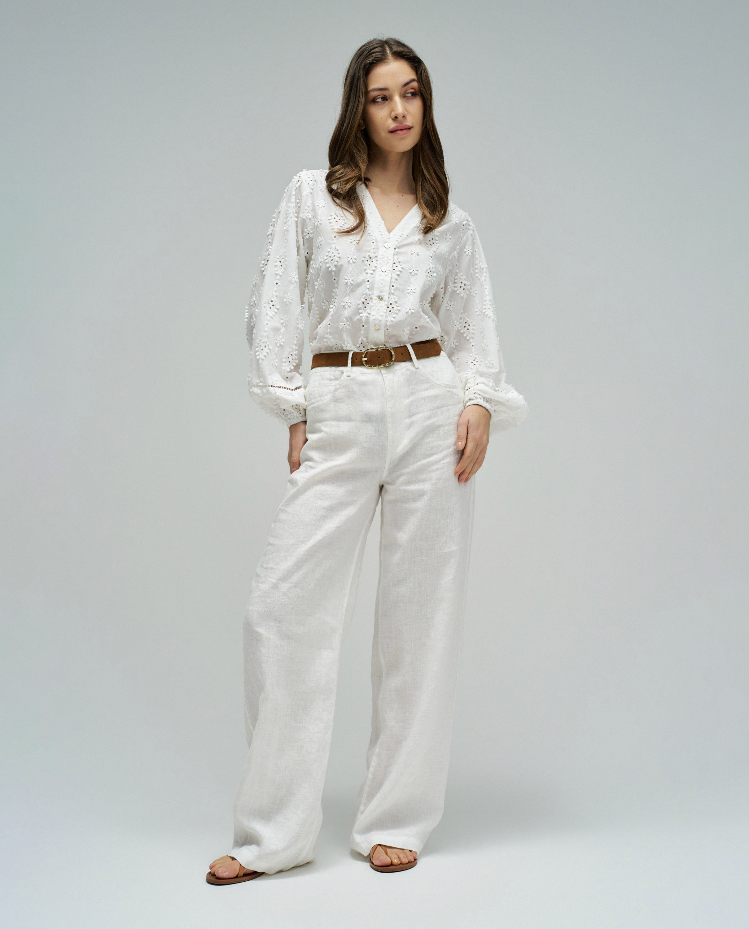 Blusa com Bordados Branco-5
