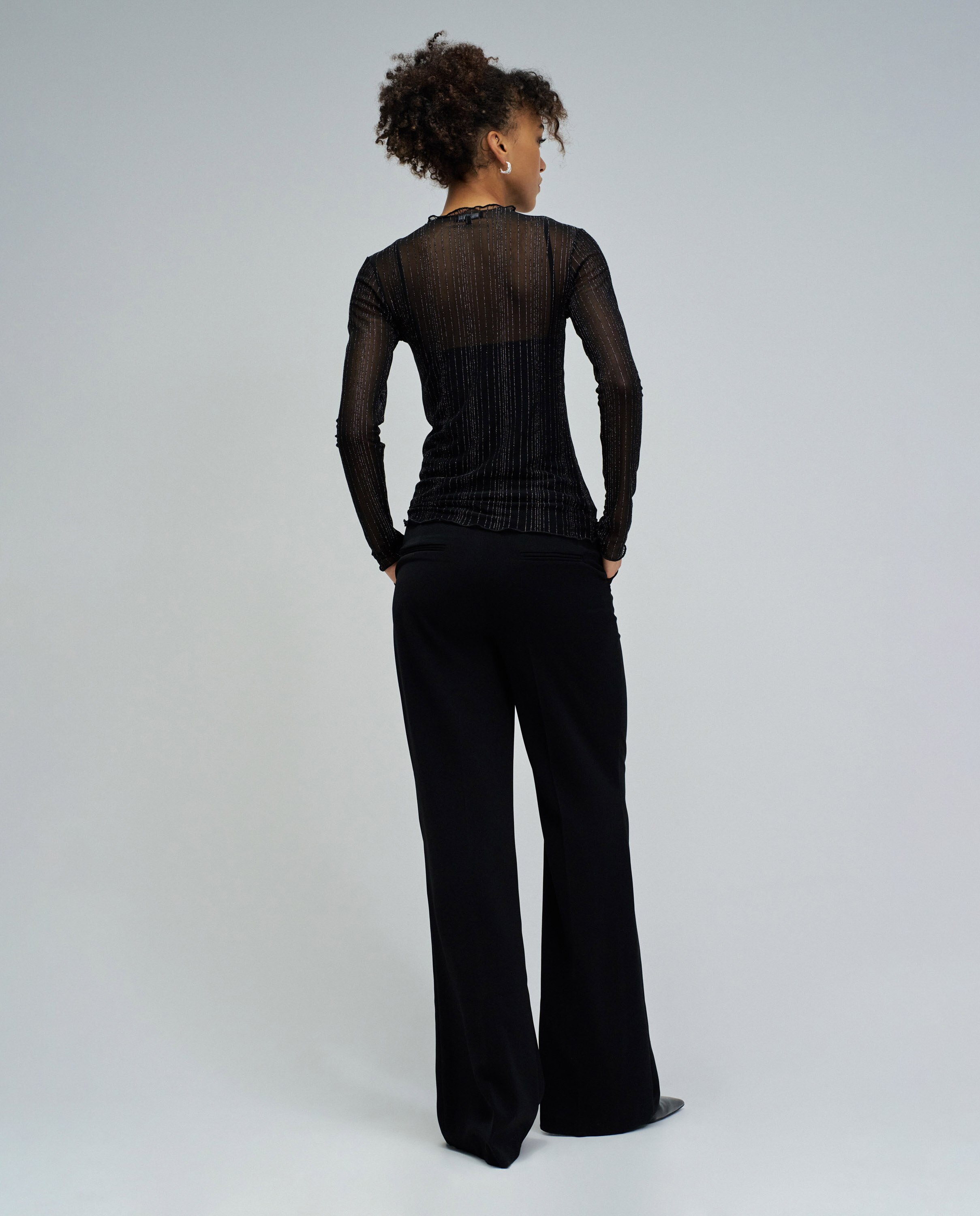 T-shirt em Tule com Brilho Preto-3