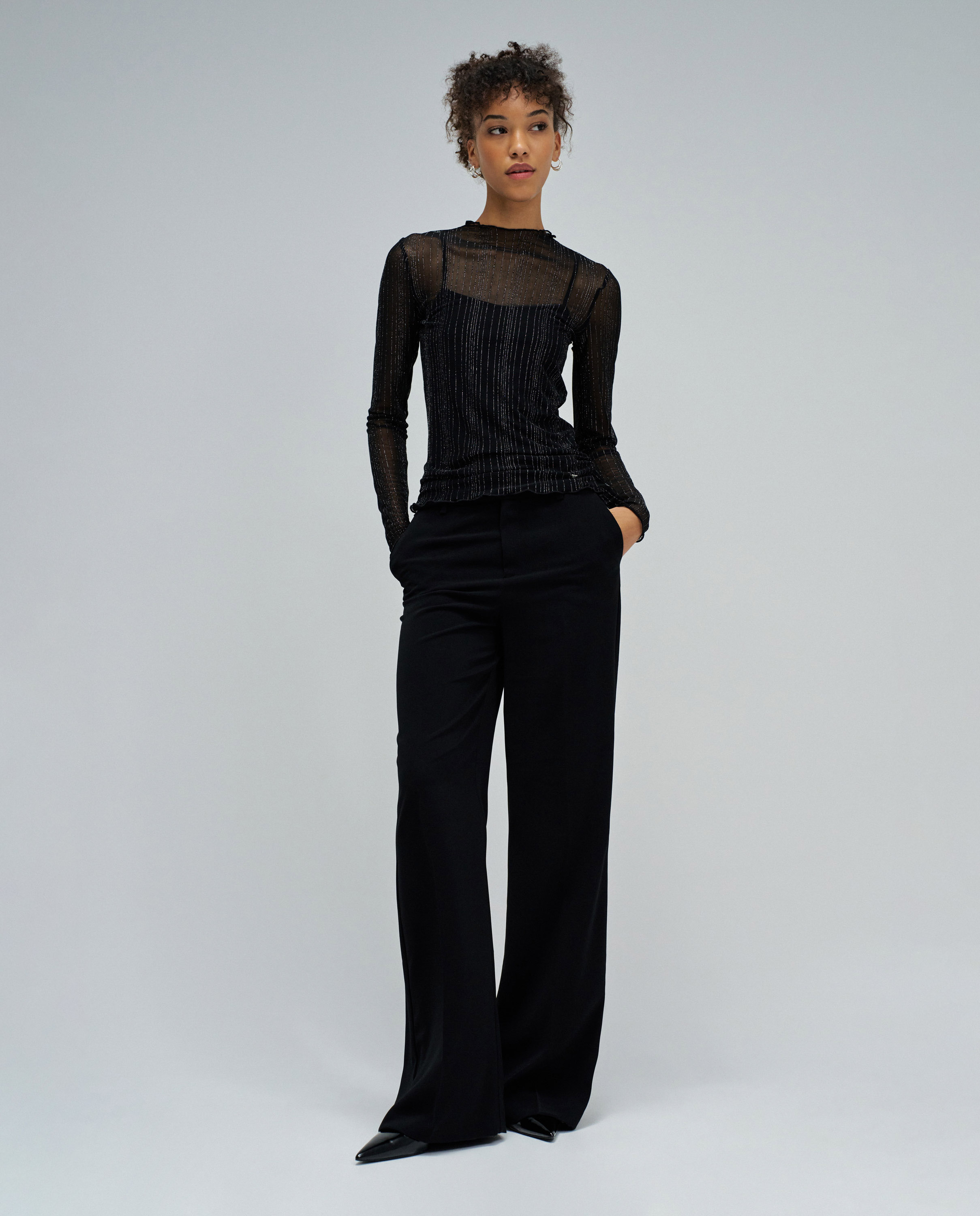 T-shirt em Tule com Brilho Preto-5