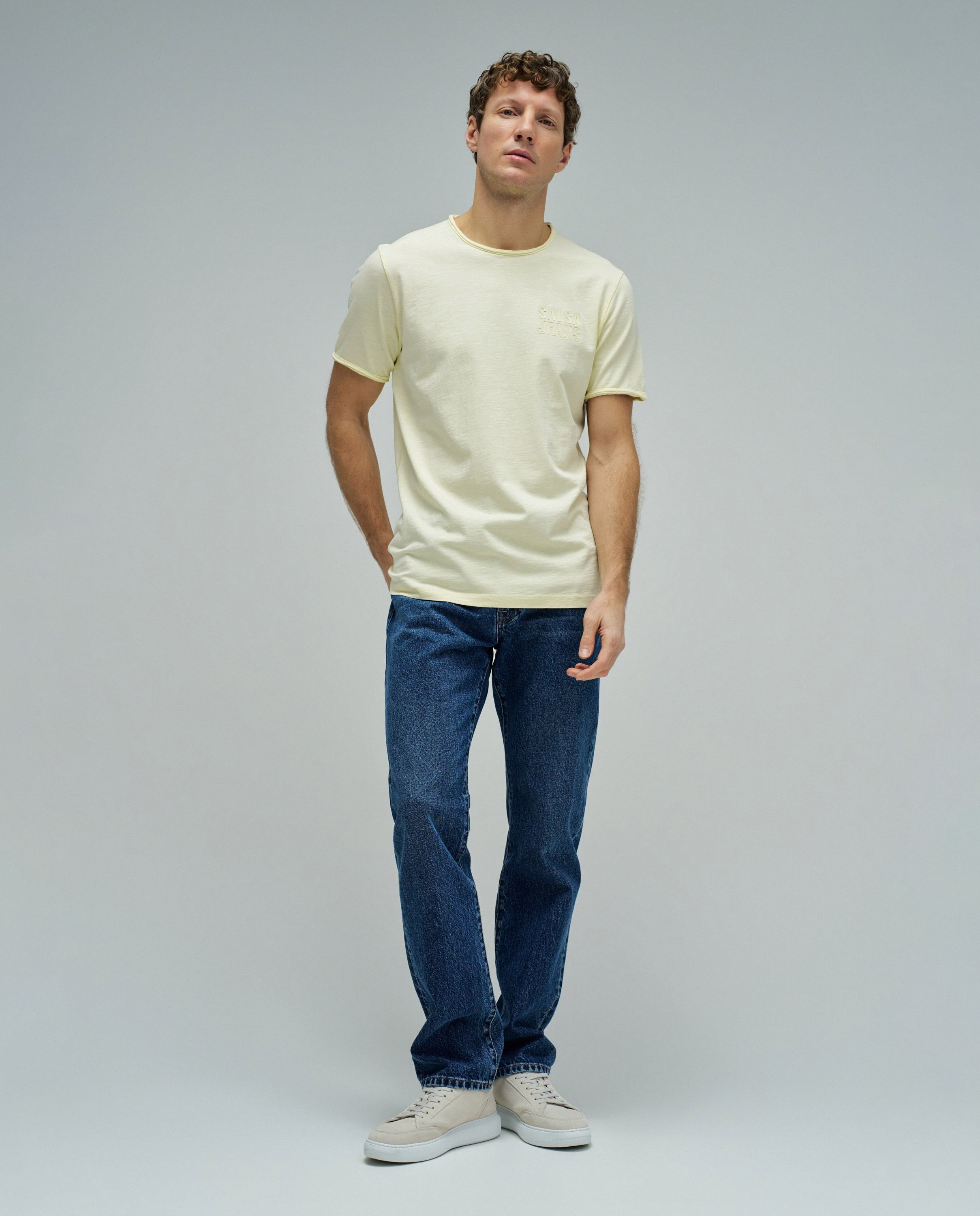 T-shirt com Branding Estilo Relaxado Amarelo-5