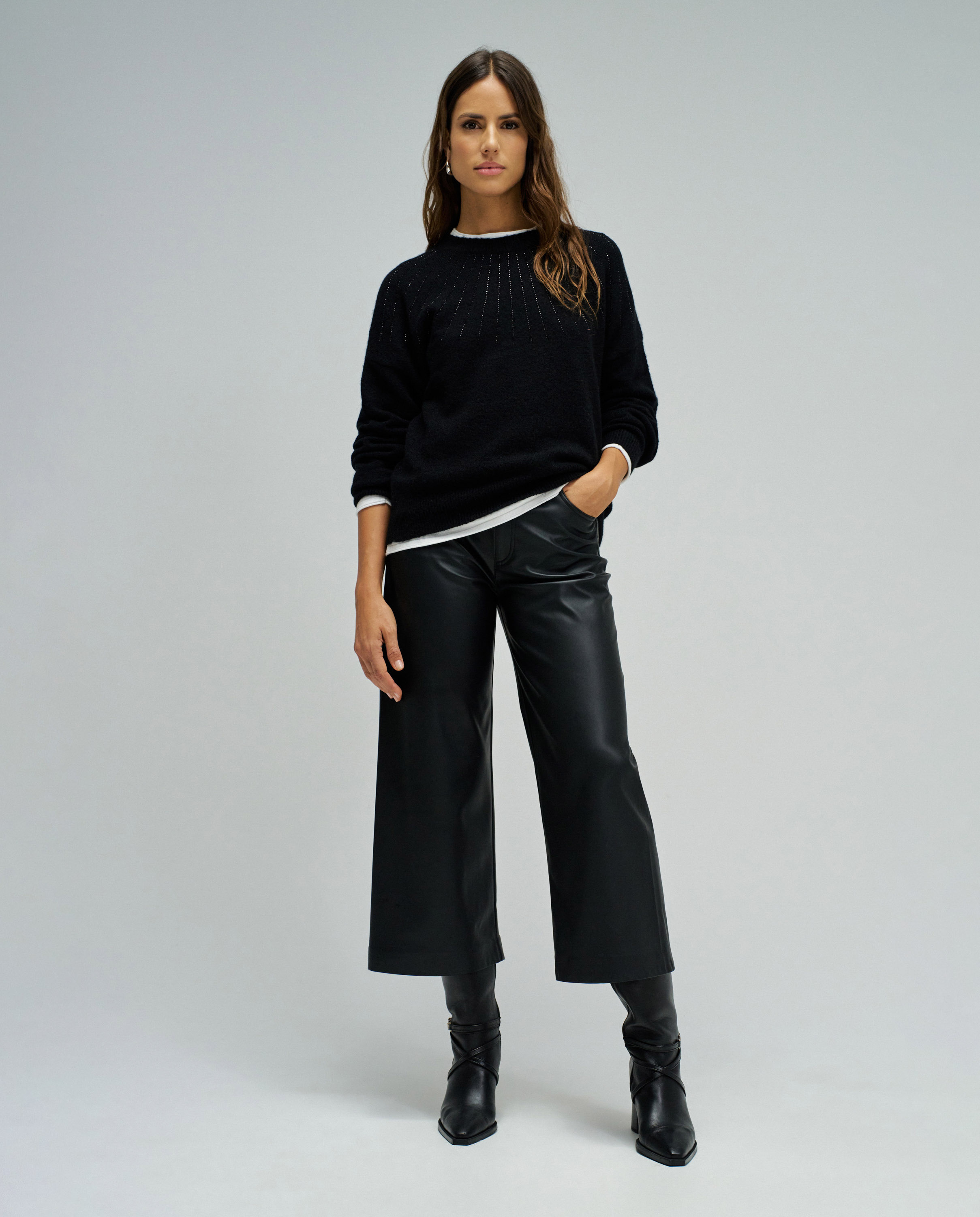 Camisola em Malha com Brilhos Preto-5