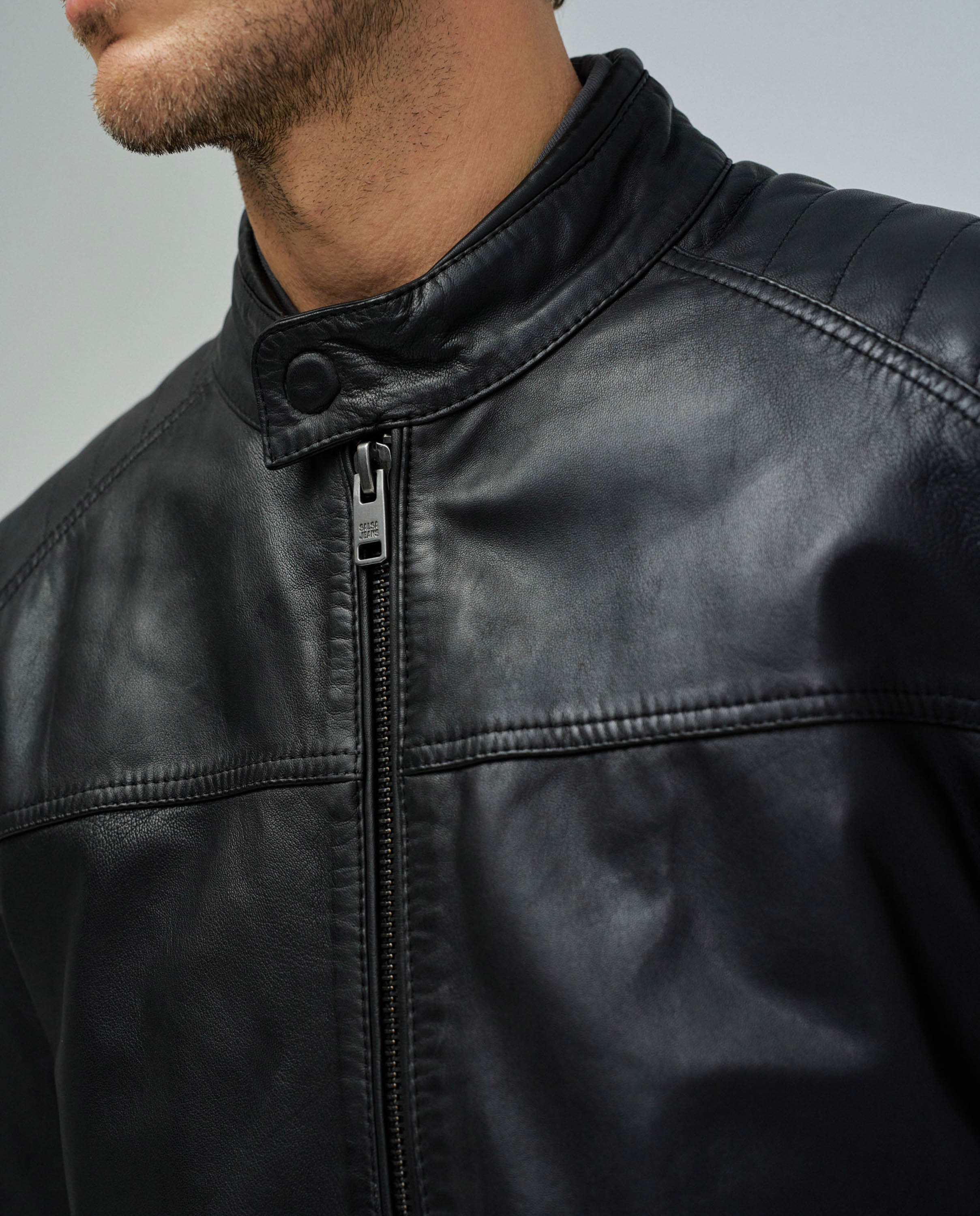 Casaco Biker de Pele Preto-4