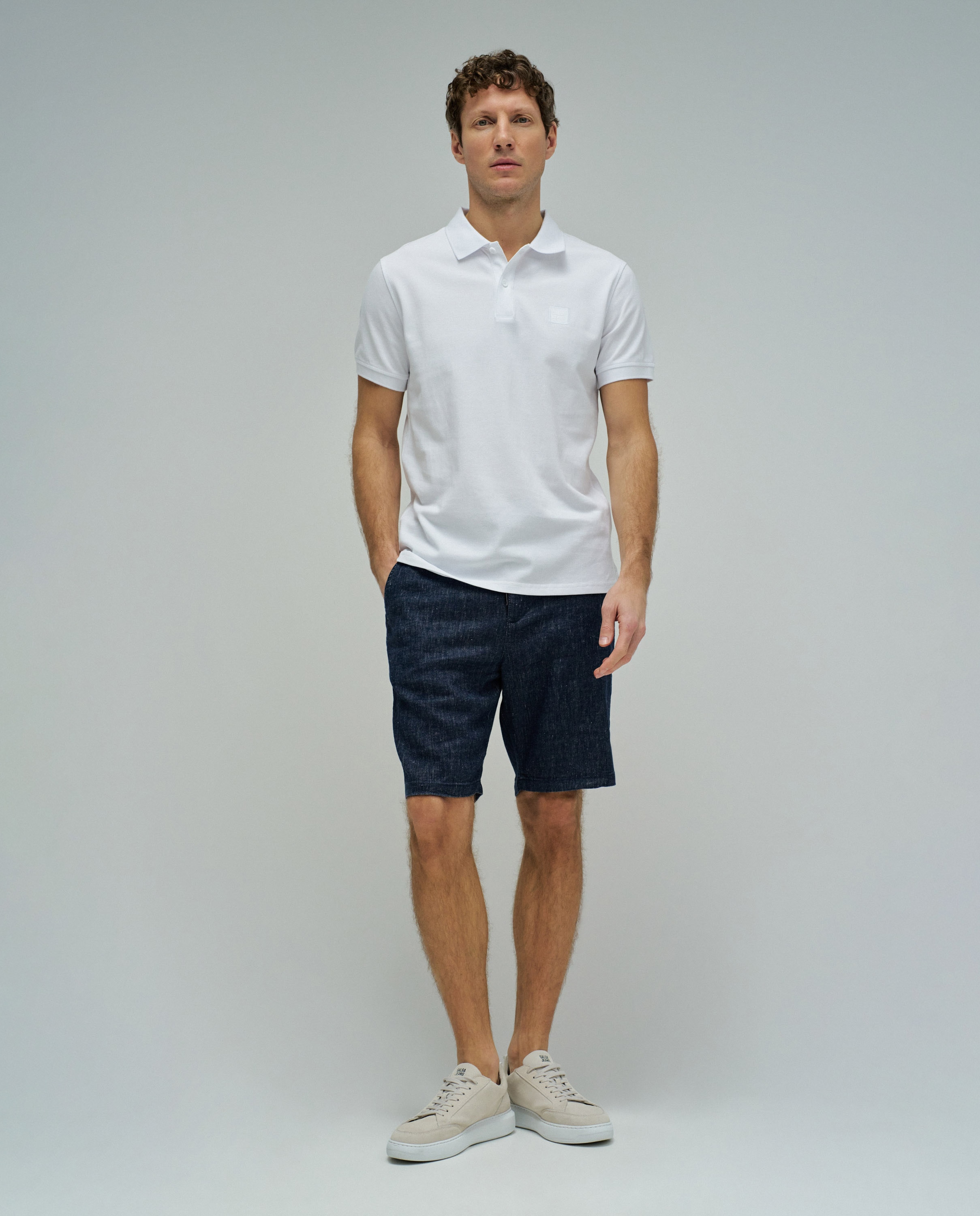 Polo de Manga Curta com Branding Branco-5