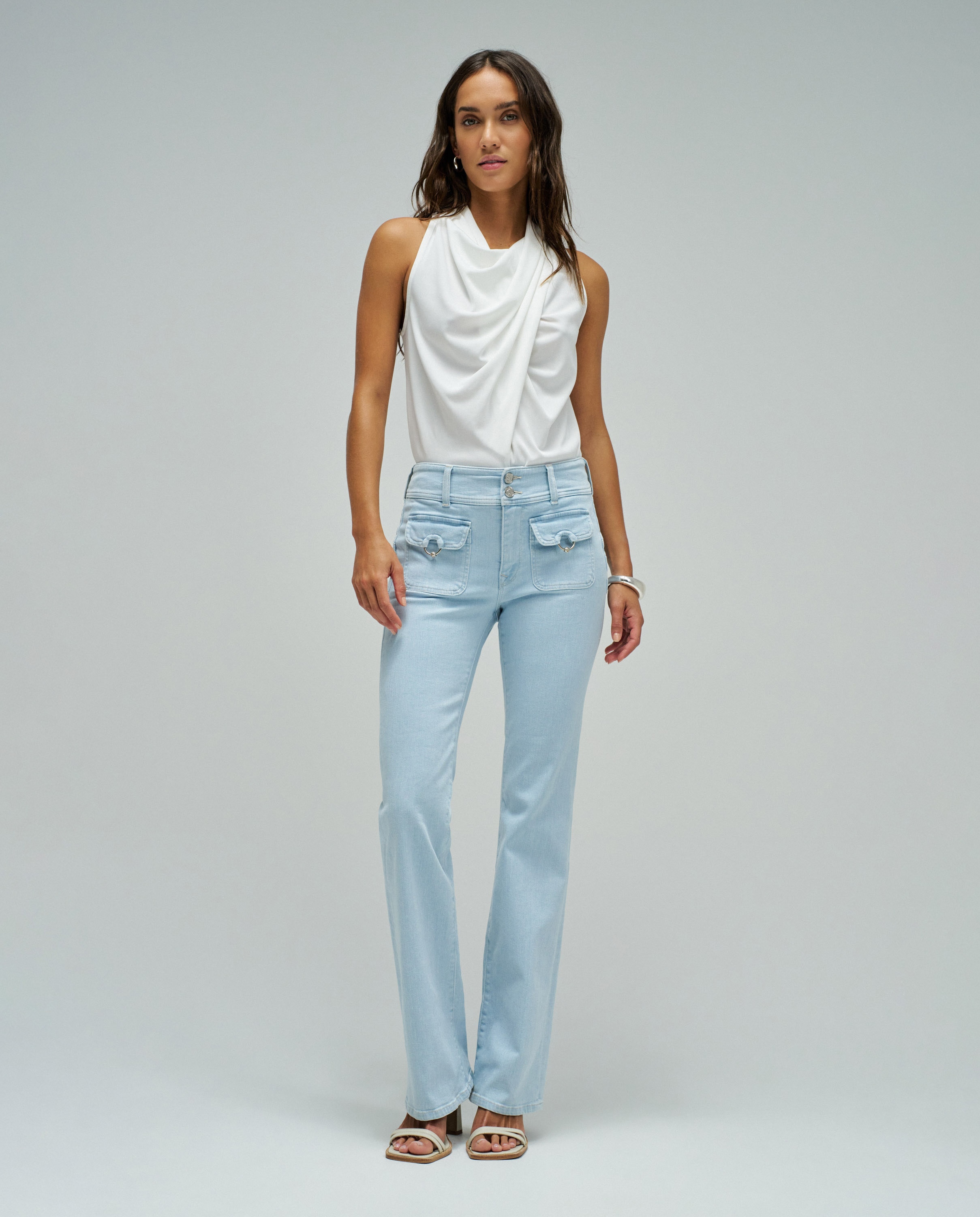 Imagem 0 de Jeans À Boca de Sino Efeito Push-in Bootcut