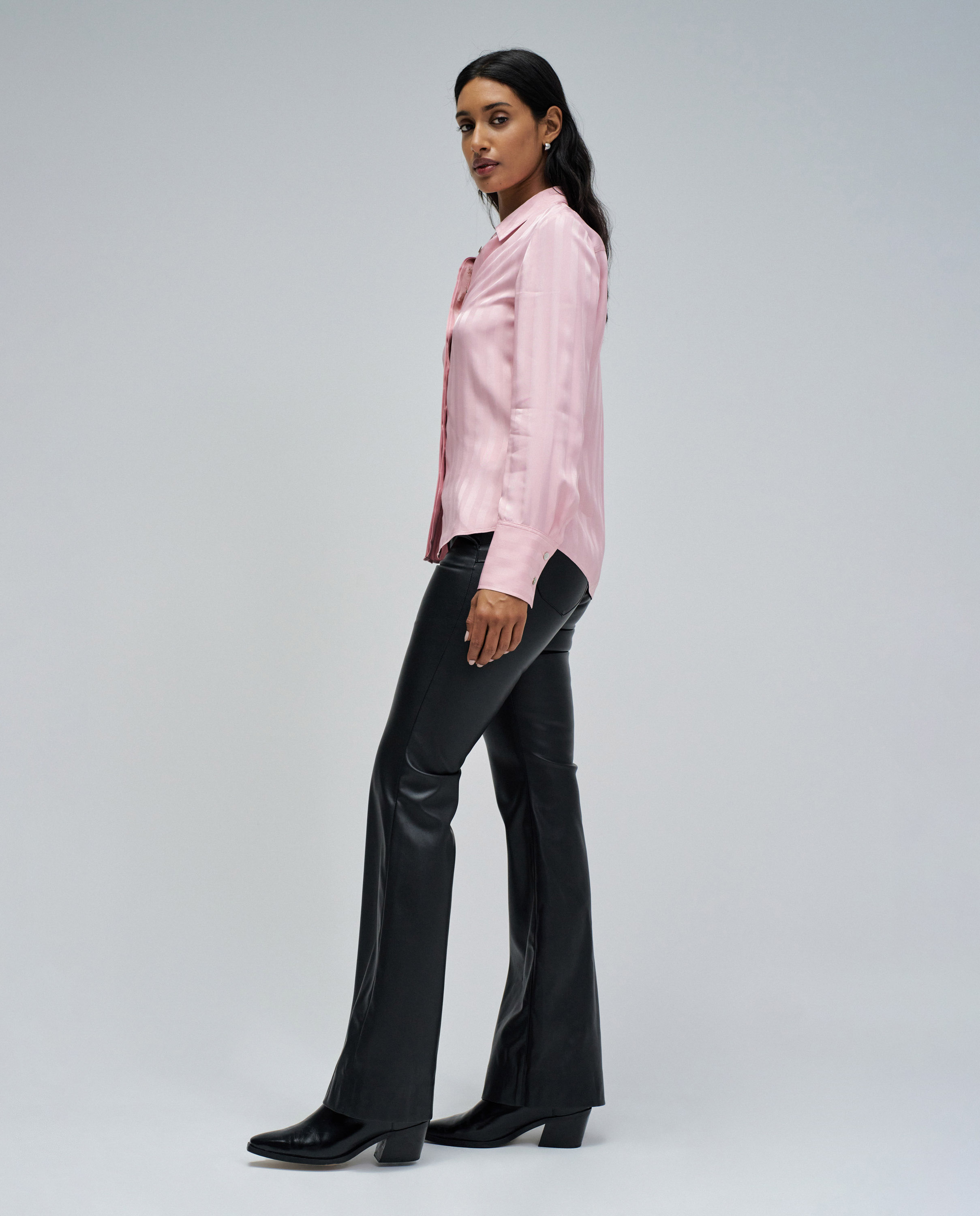 Camisa Acetinada Rosa-claro-2