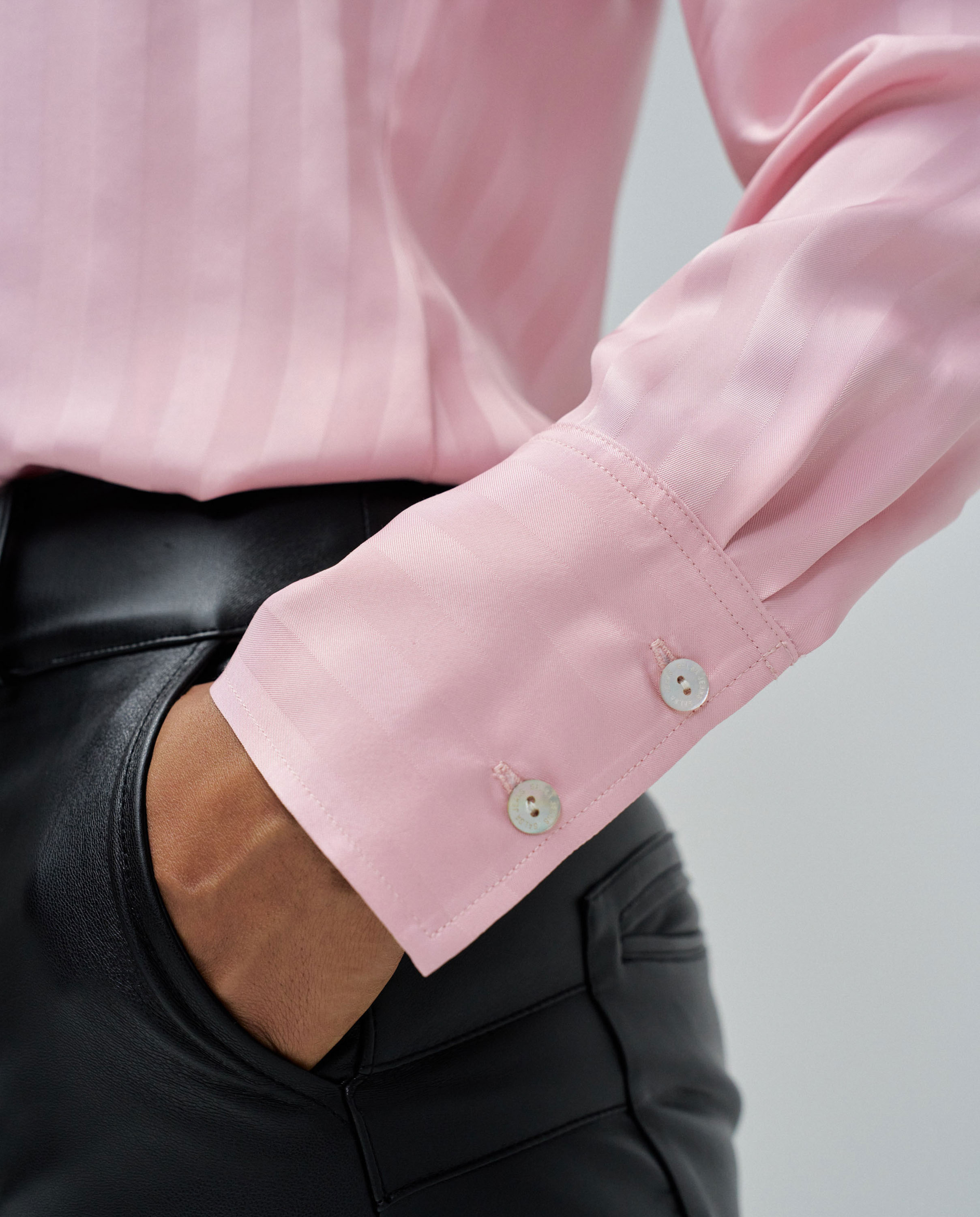 Camisa Acetinada Rosa-claro-4