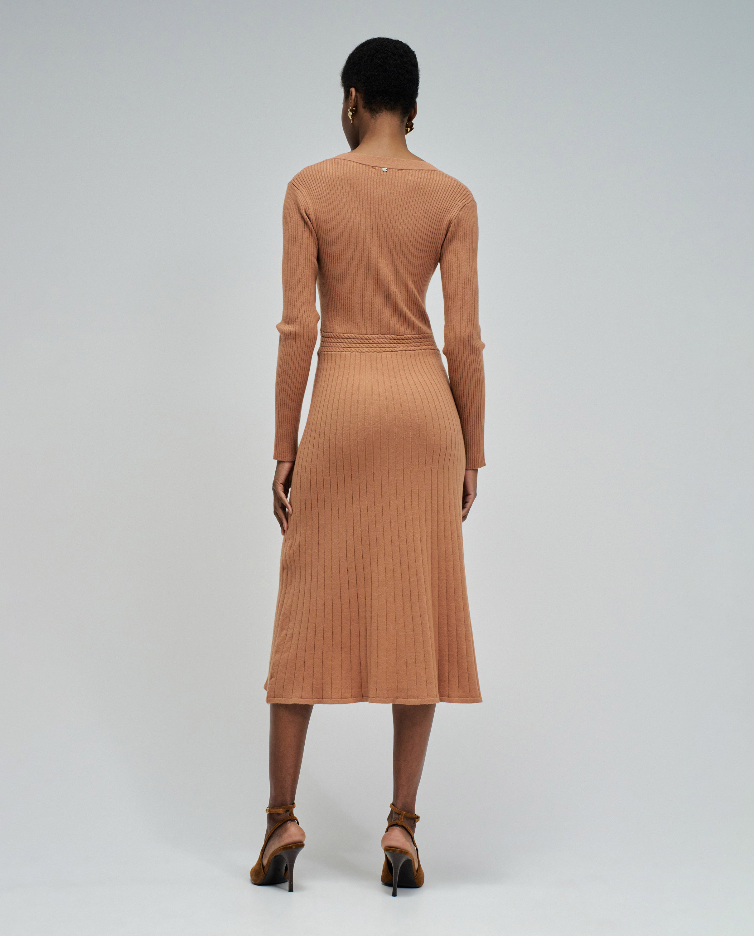 Vestido Midi de Malha Canelada Camel-3