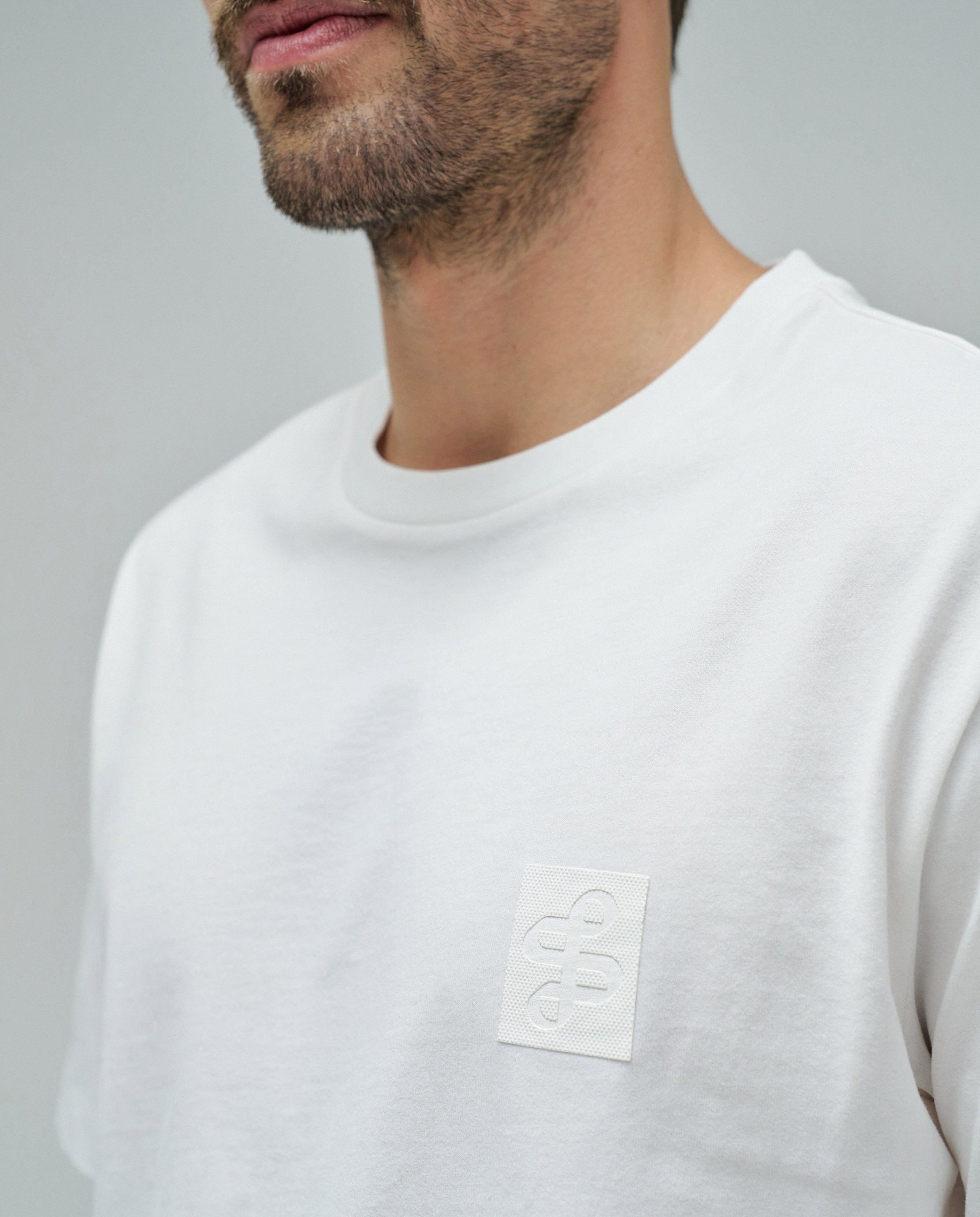 T-shirt com Branding de Ajuste Regular Natural-4
