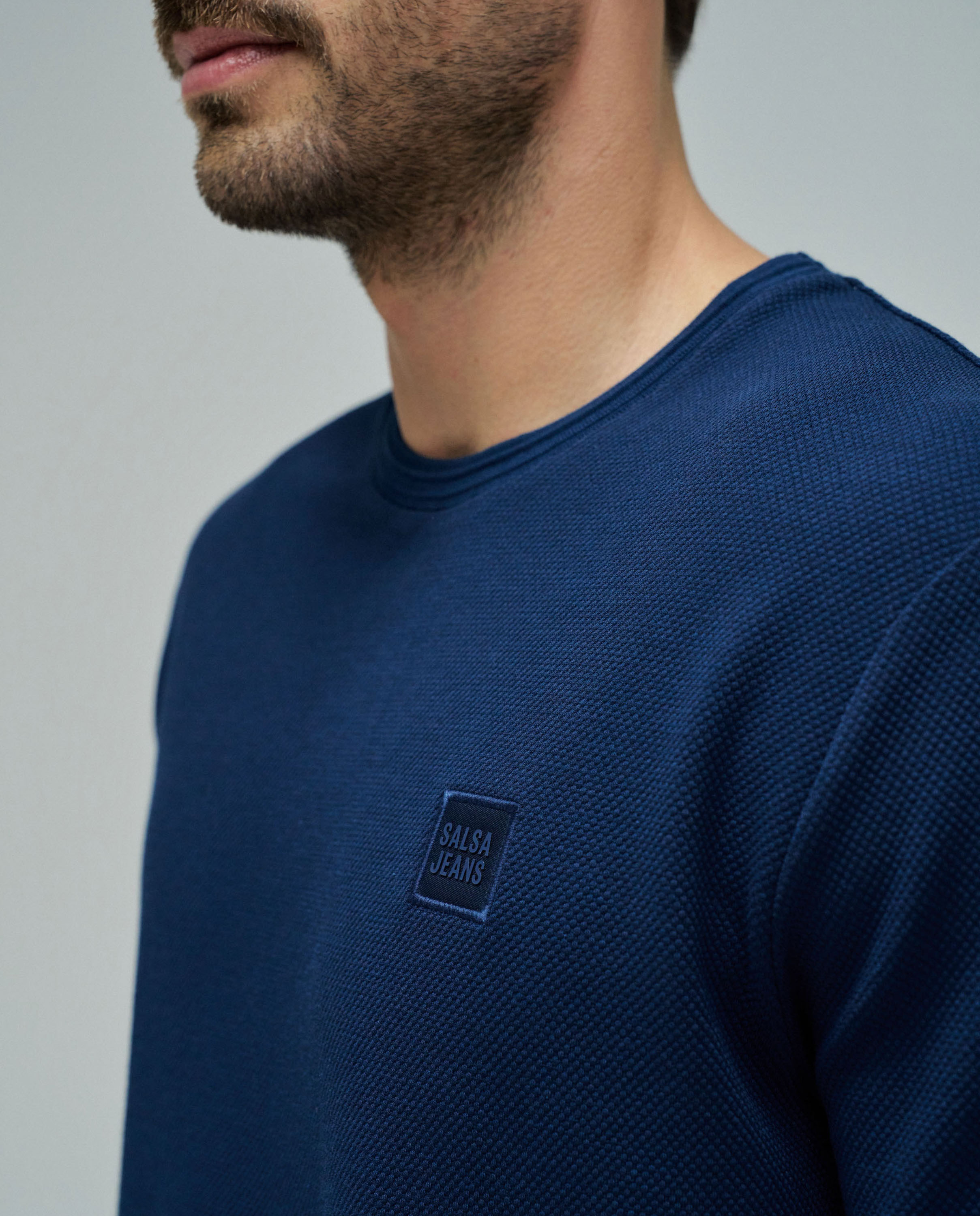 T-shirt com Textura Azul-4