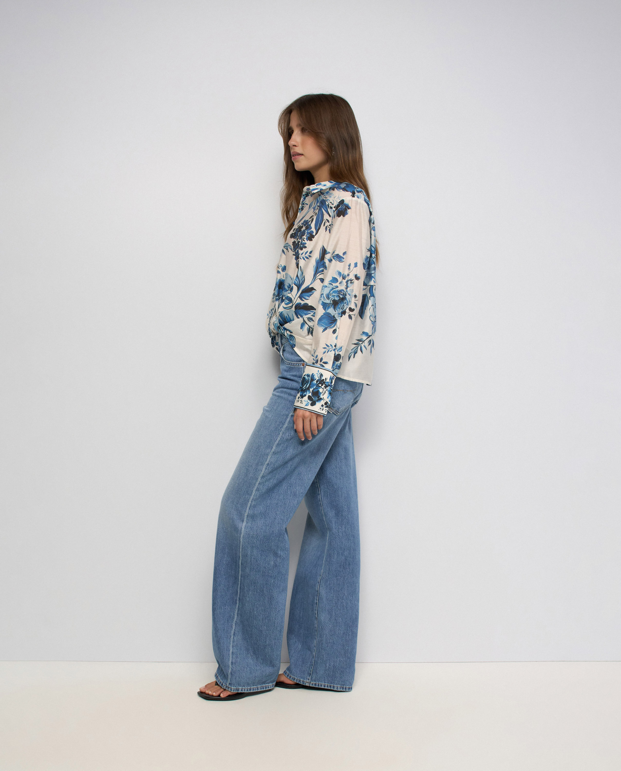 Blusa com Estampado Floral Azul-2