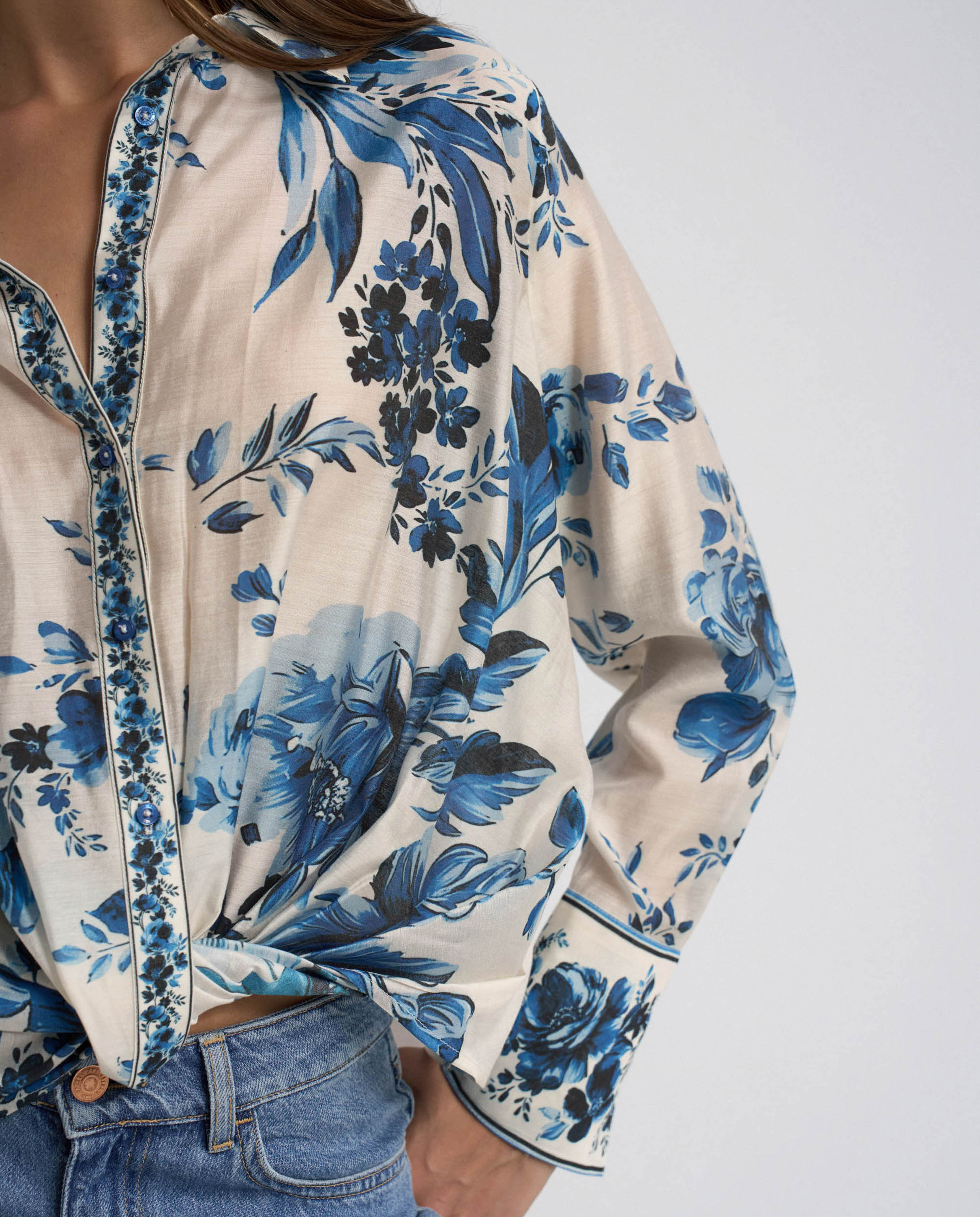 Blusa com Estampado Floral Azul-4