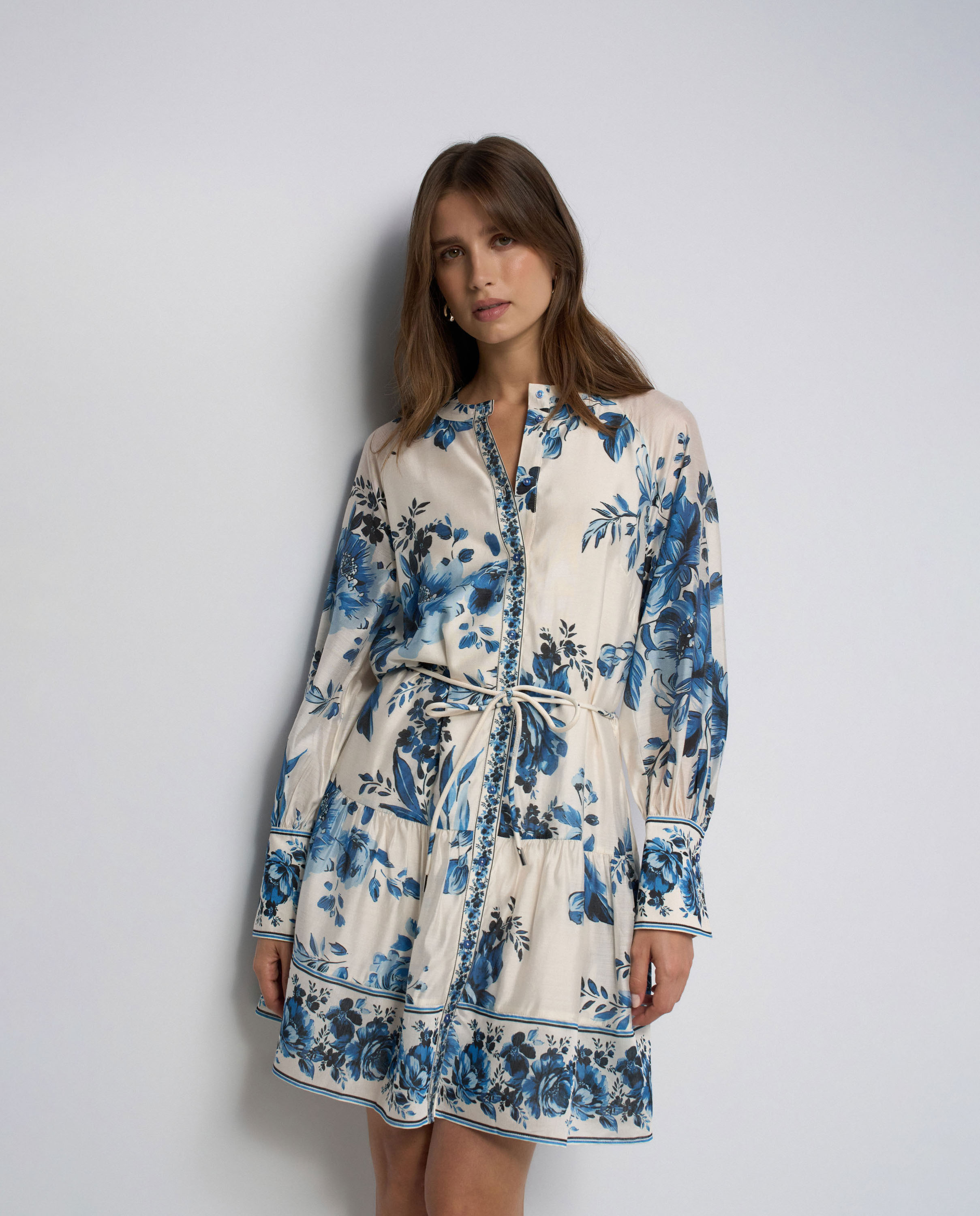 Imagem 0 de Vestido Tipo Camisa com Estampado Floral
