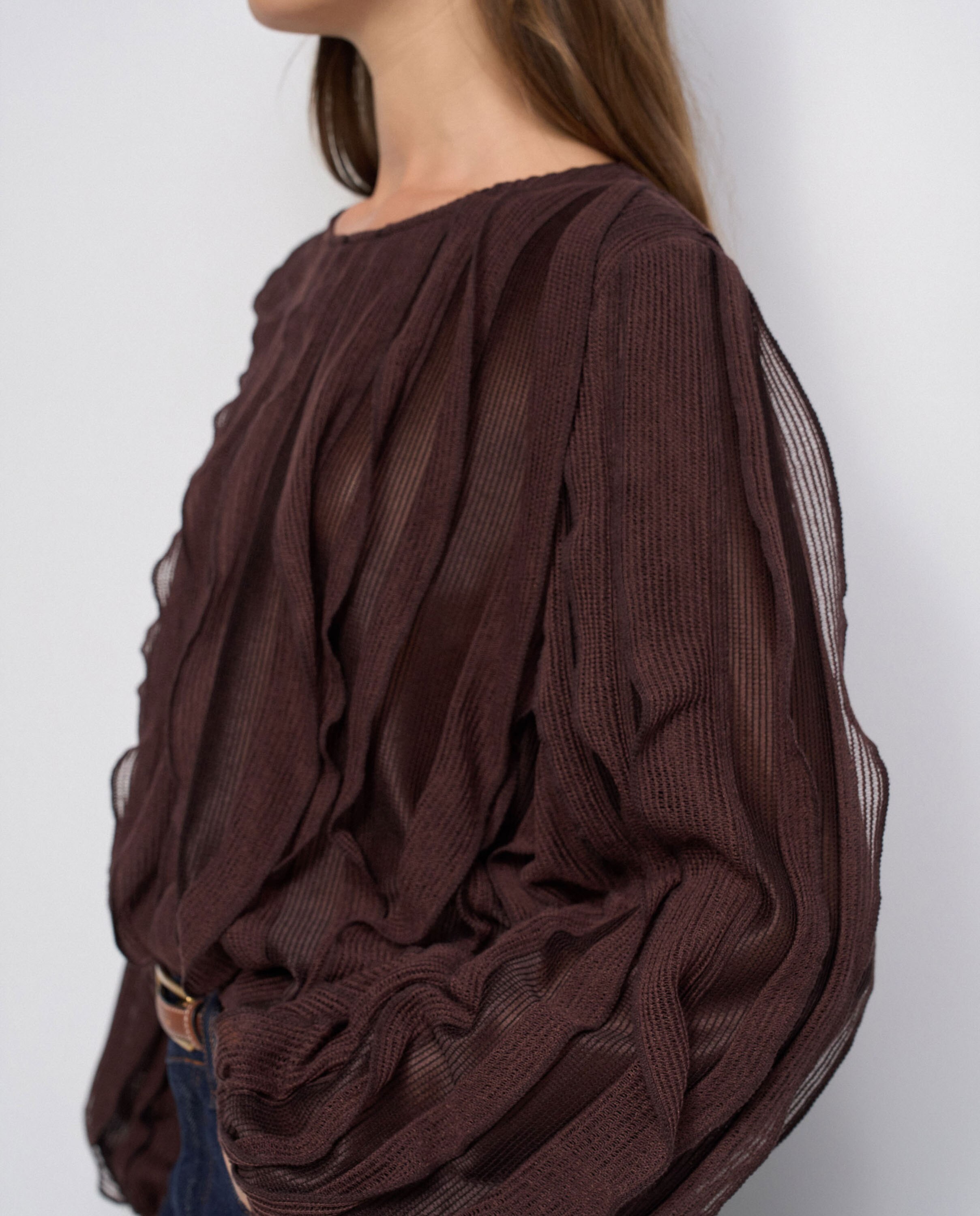 Blusa com Folhos Castanho-4