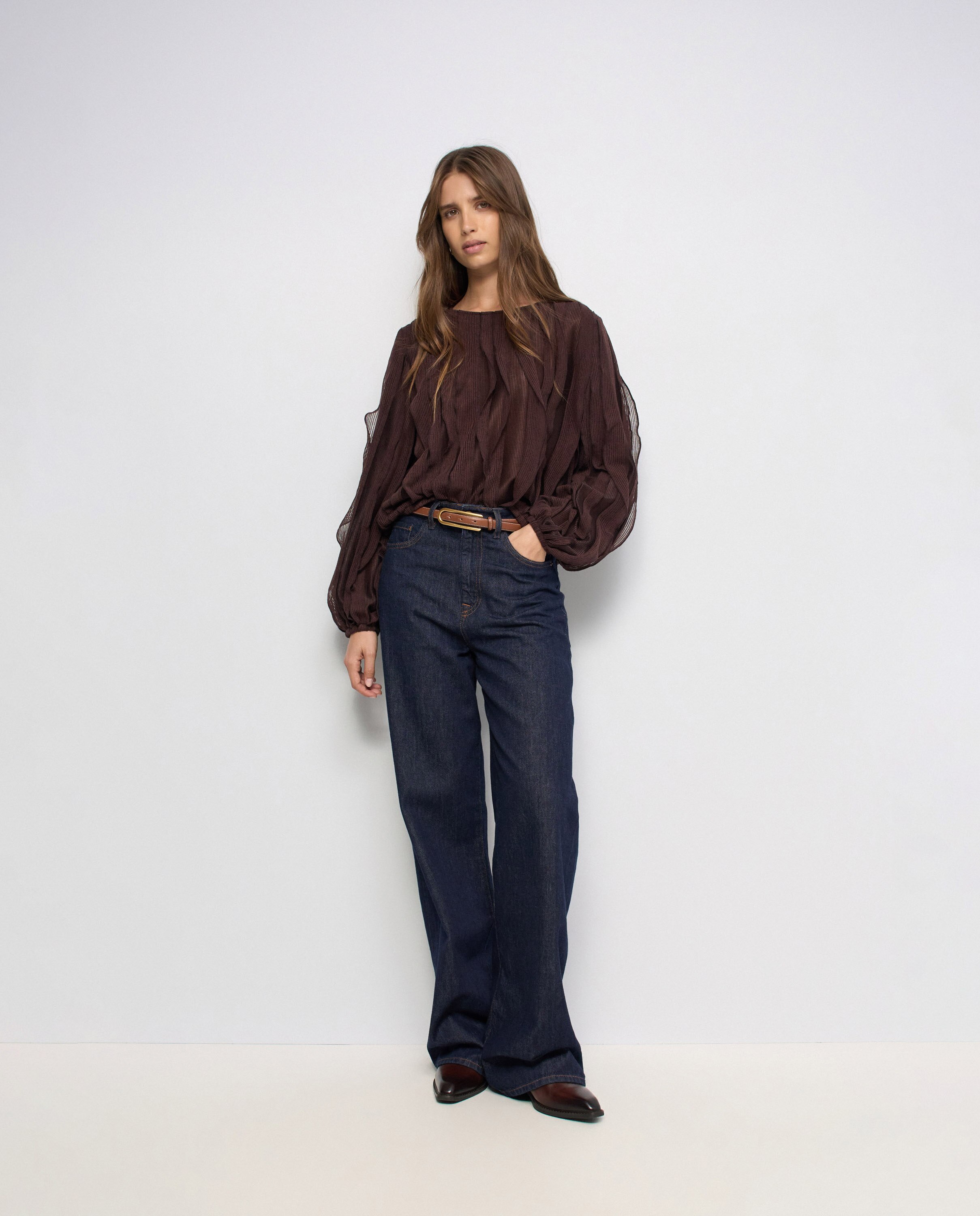 Blusa com Folhos Castanho-5