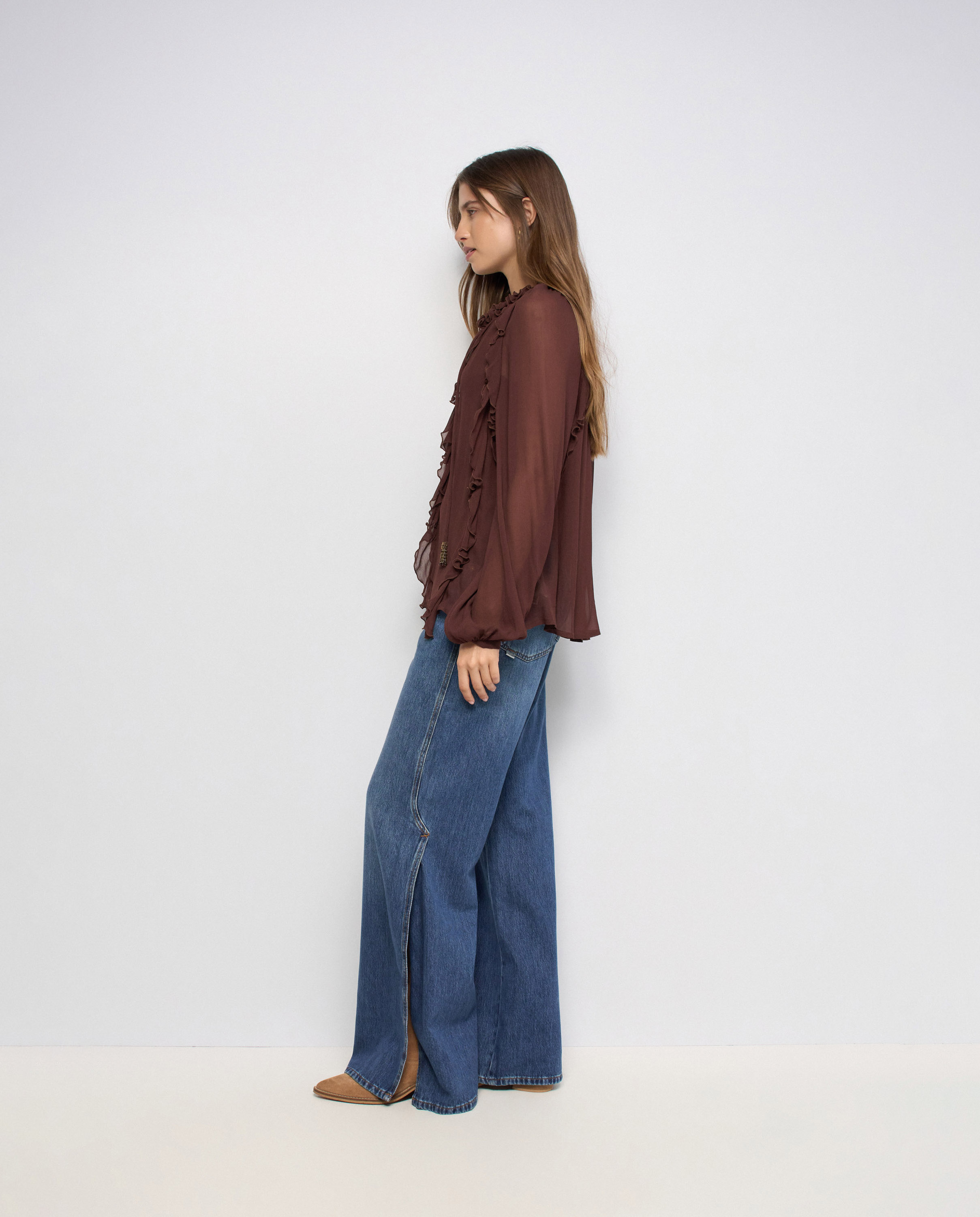 Blusa com Folhos Castanho-2
