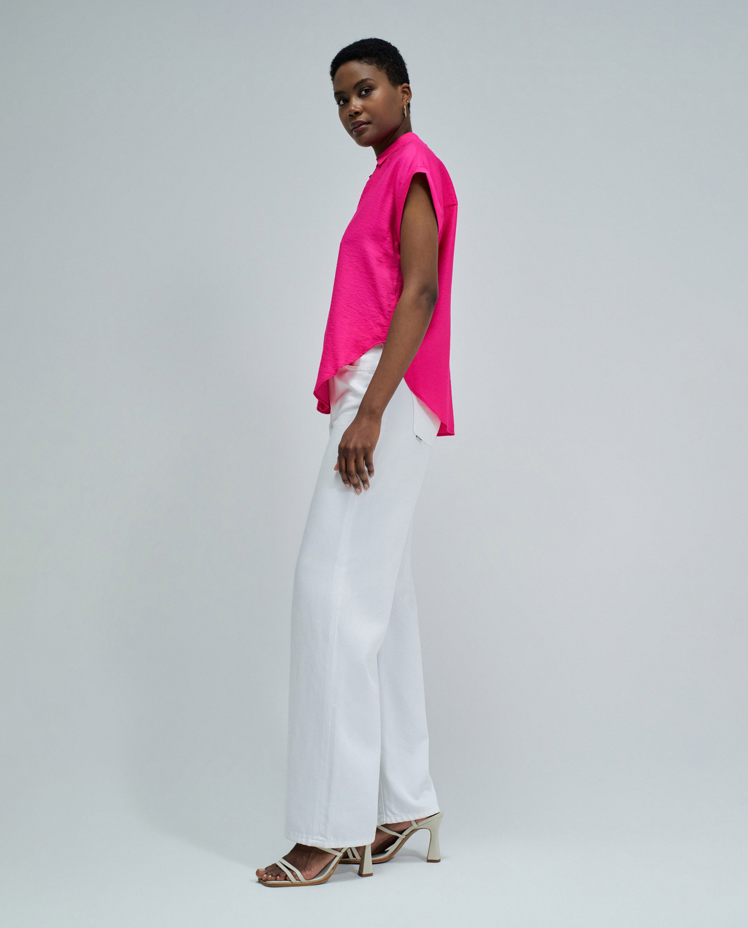 Camisa com Bordados Rosa-2