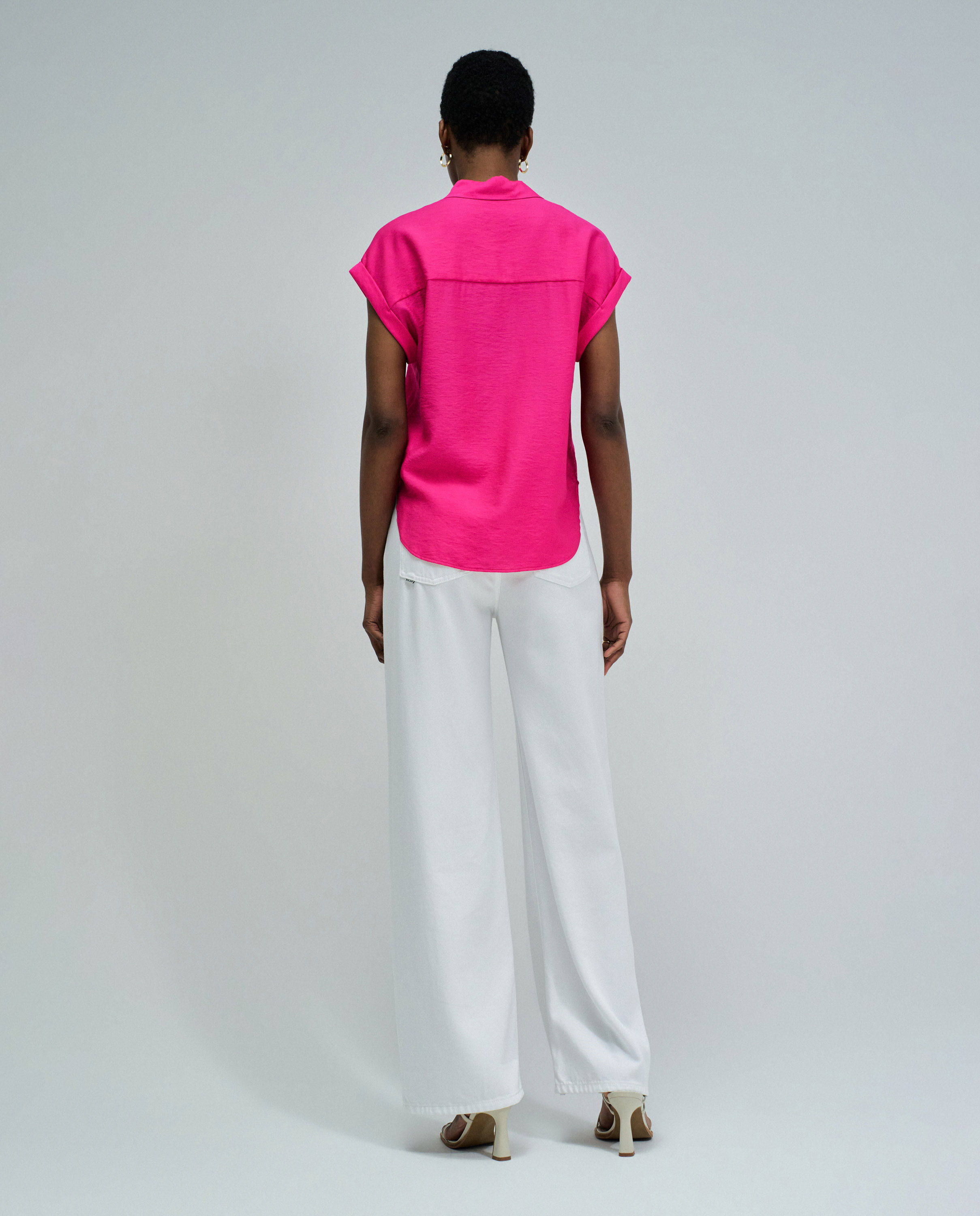 Camisa com Bordados Rosa-3