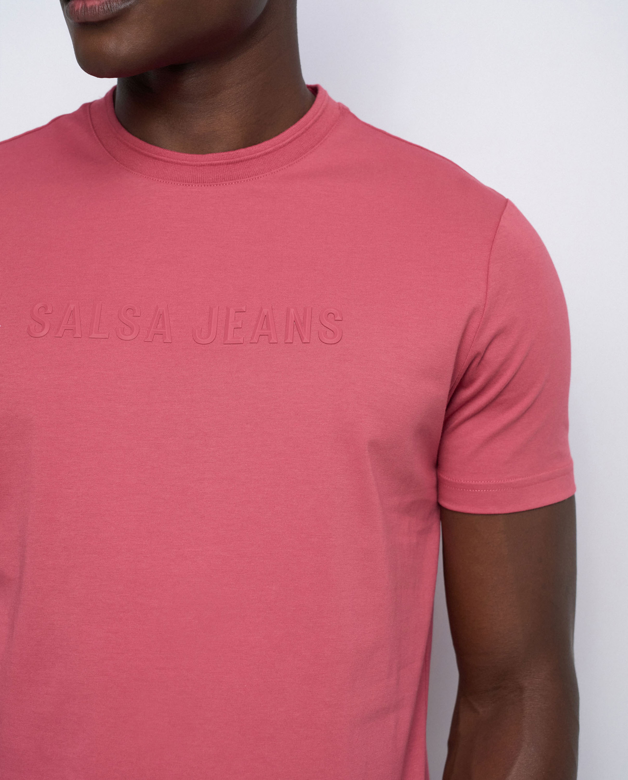 T-shirt com Branding Rosa-4