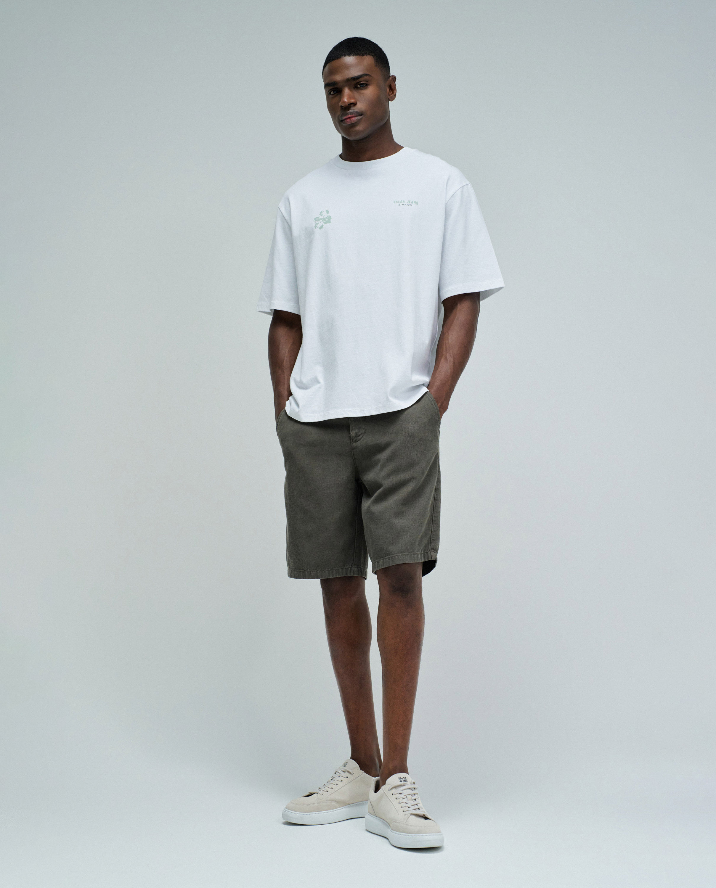 T-shirt com Estampado e Branding Branco-5