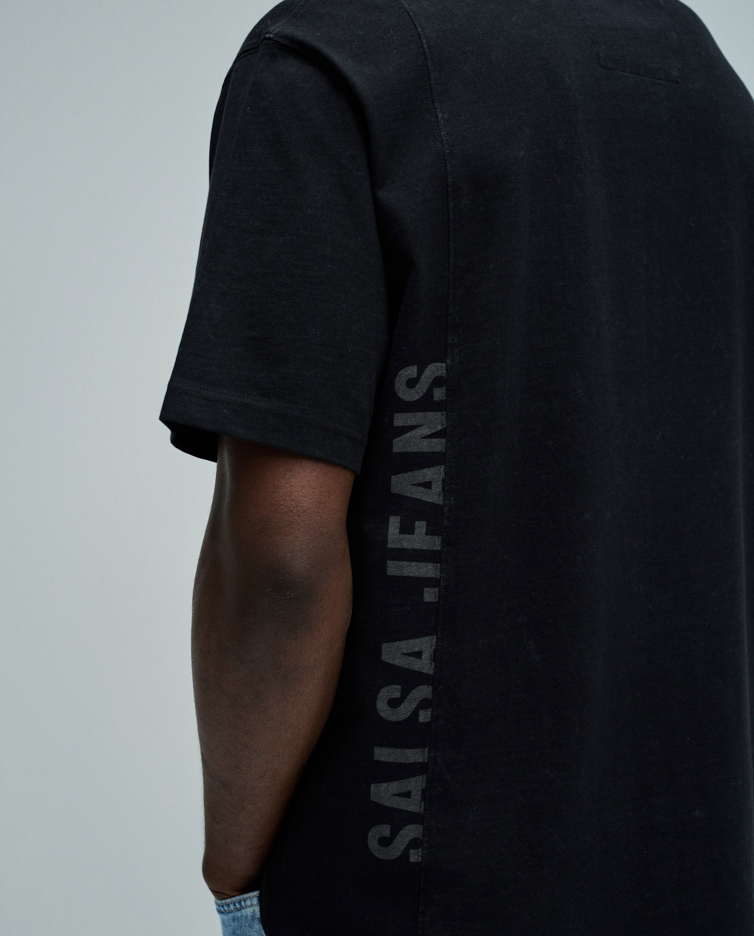 T-shirt com Branding Preto-4