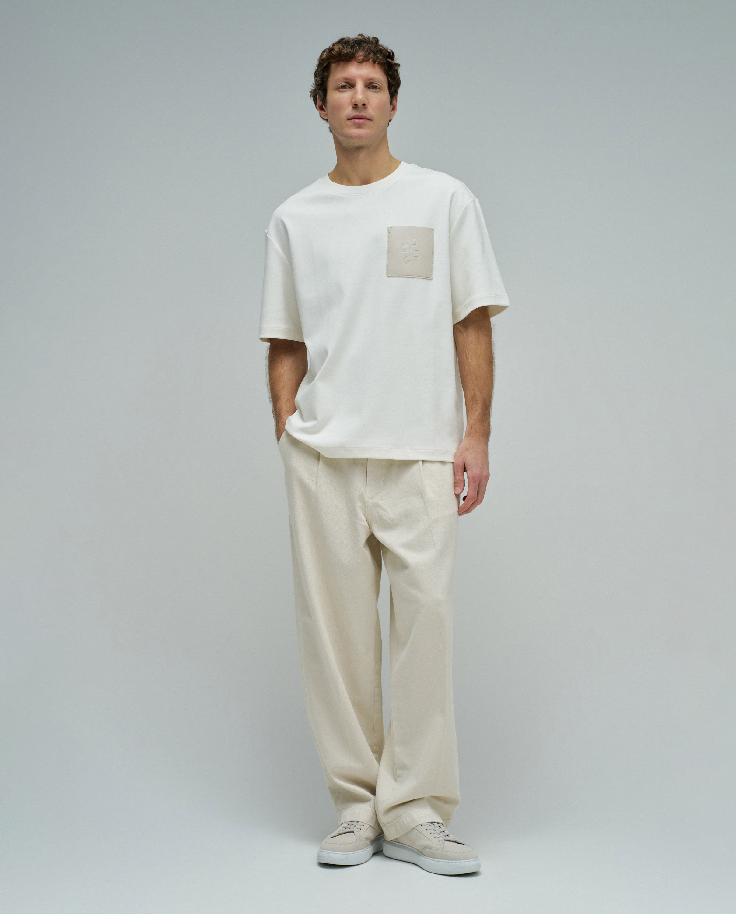 T-shirt com Branding em Algodão Natural-5