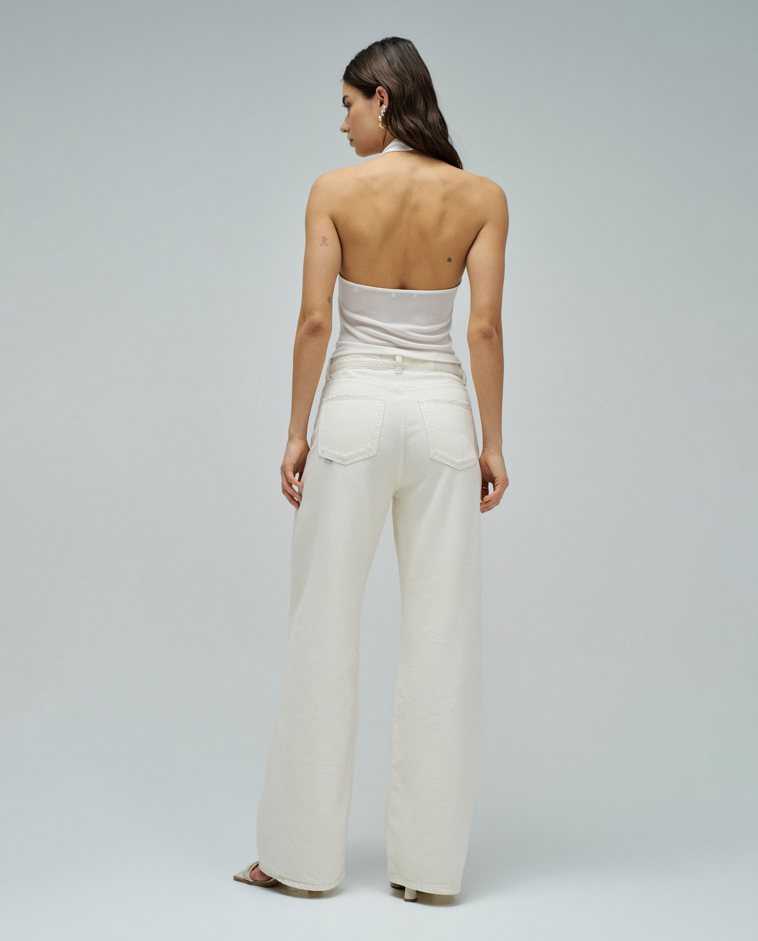 Top com Aplique Floral Natural-3