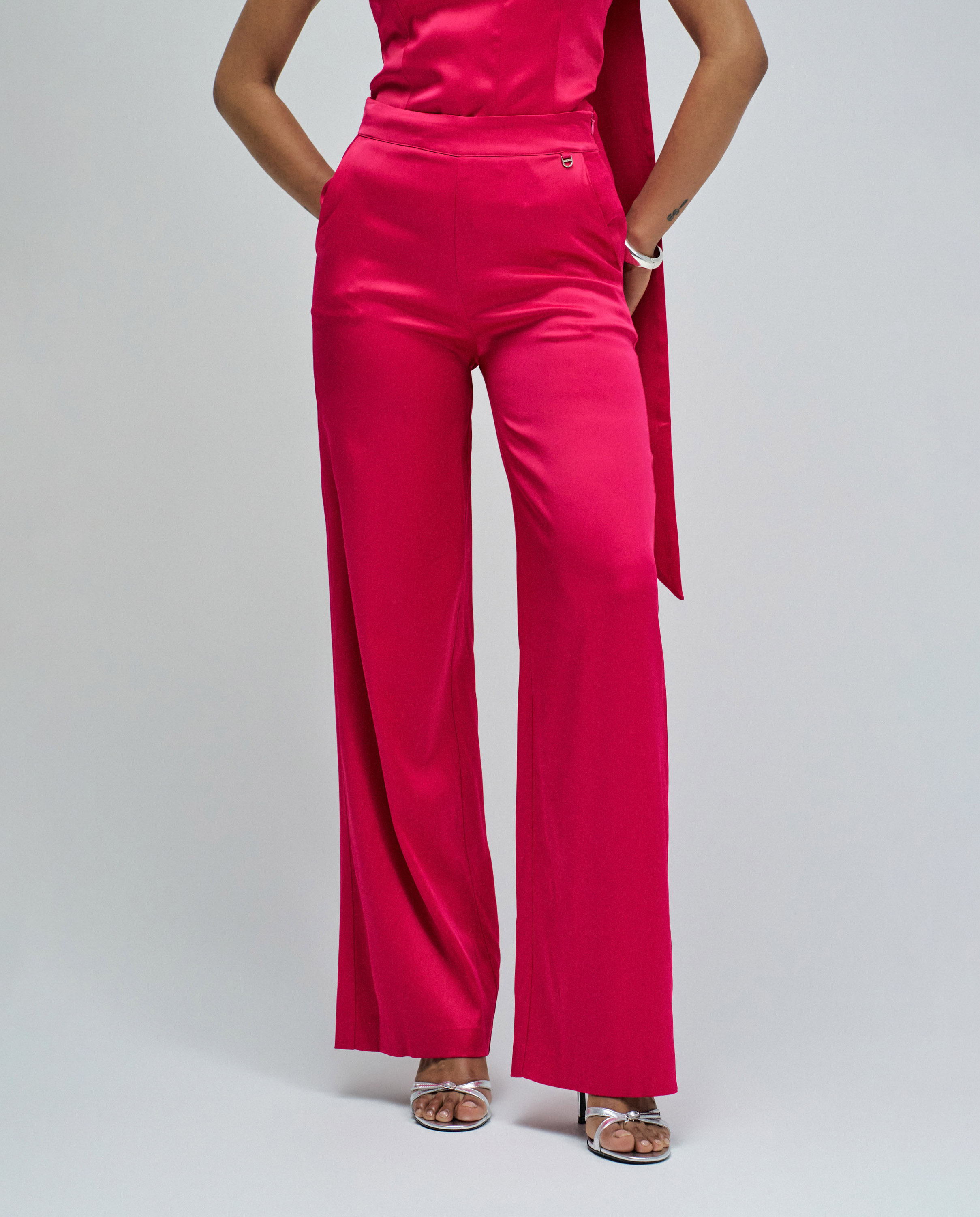 Calças Wide Leg Acetinadas Rosa-5
